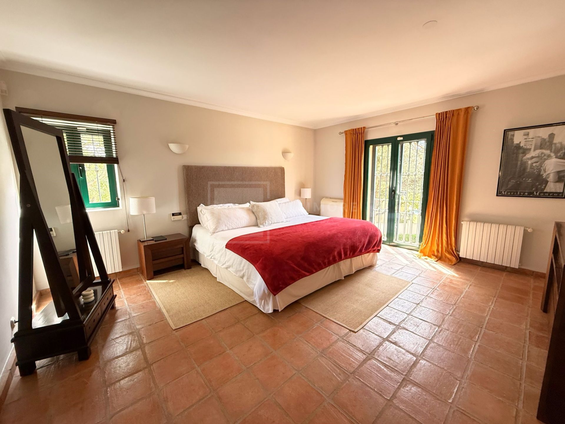 LARGE TRADITIONAL STYLE VILLA IN SOTOGRANDE