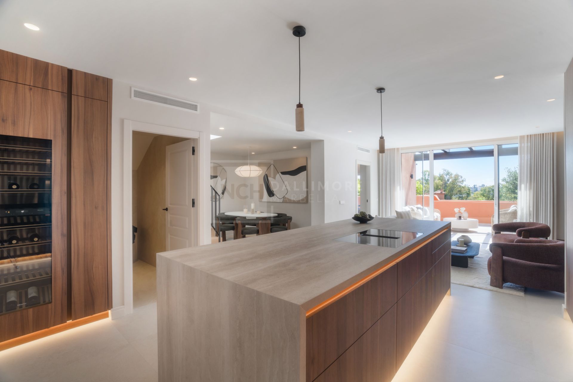 DUPLEX PENTHOUSE IN PRIME LOCATION WITHIN NUEVA ANDALUCIA