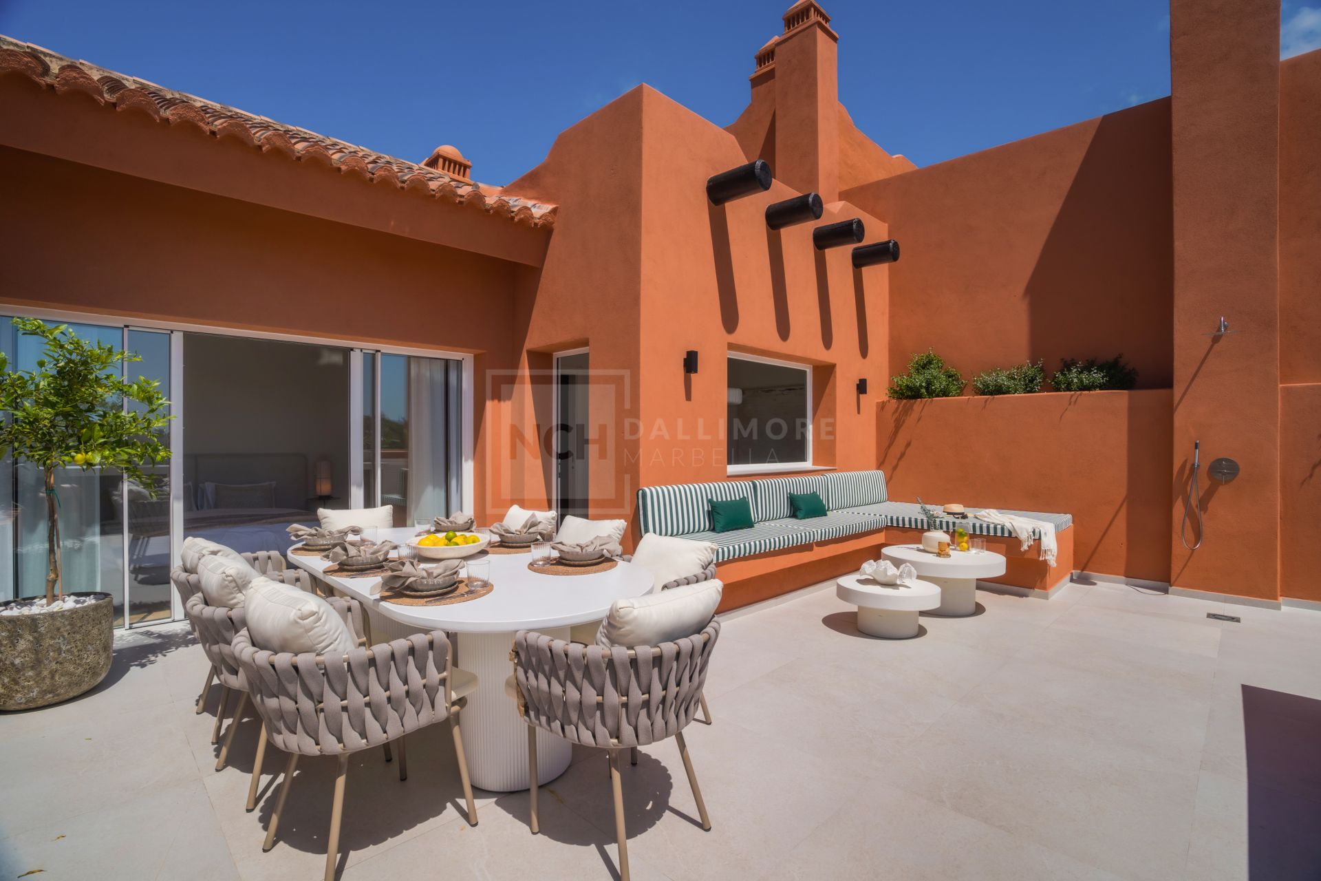 DUPLEX PENTHOUSE IN PRIME LOCATION WITHIN NUEVA ANDALUCIA