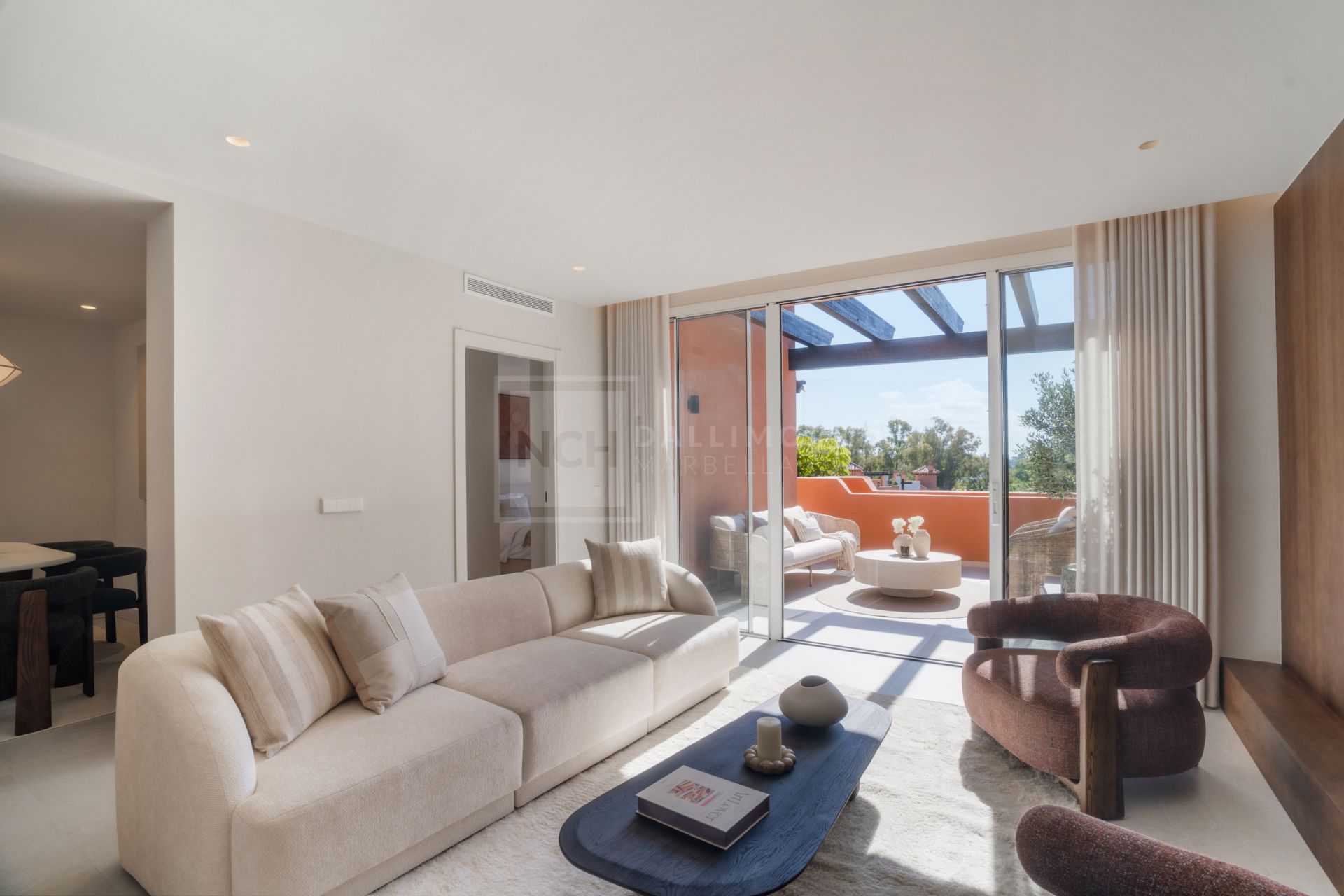 DUPLEX PENTHOUSE IN PRIME LOCATION WITHIN NUEVA ANDALUCIA