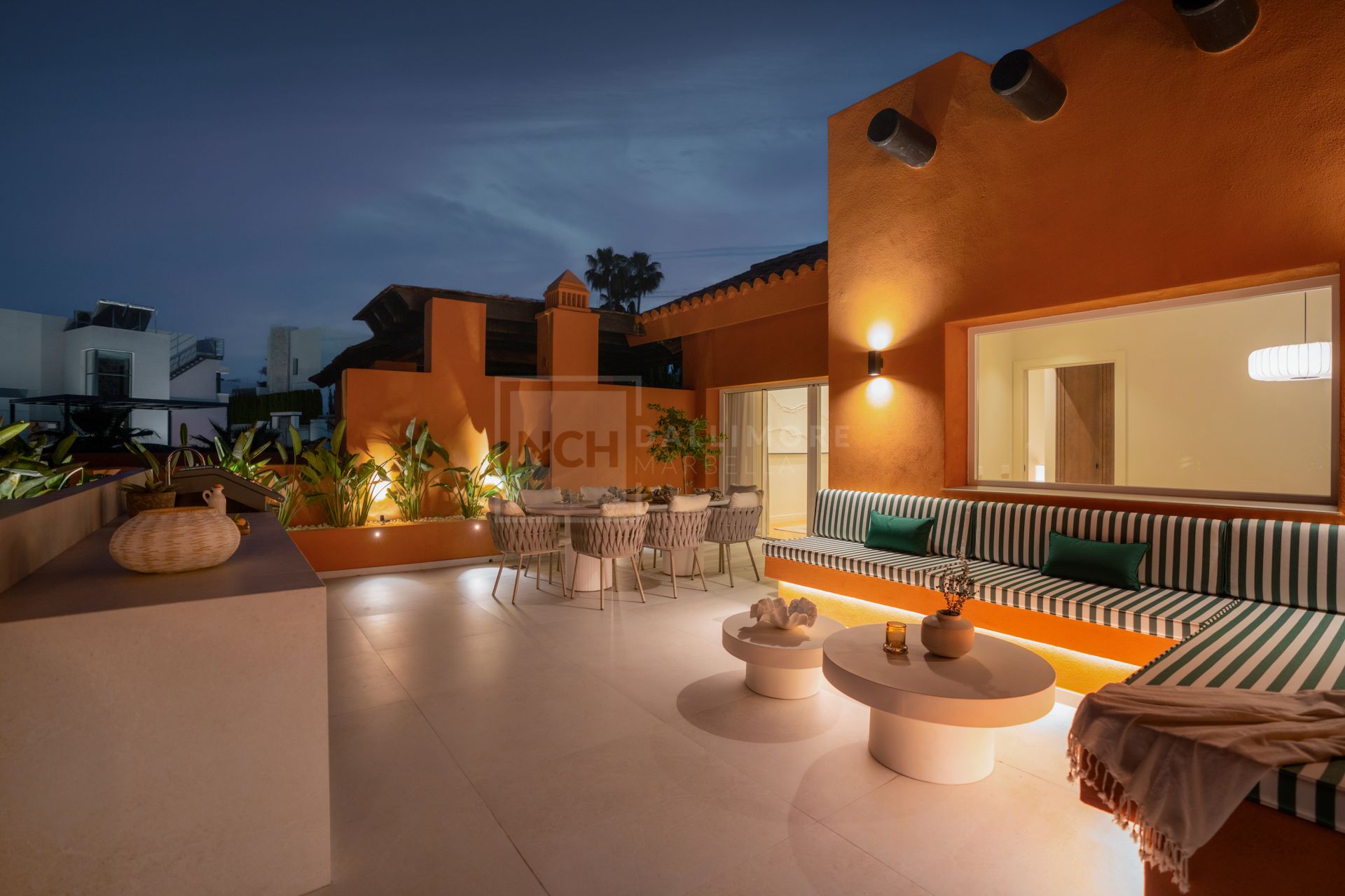 DUPLEX PENTHOUSE IN PRIME LOCATION WITHIN NUEVA ANDALUCIA