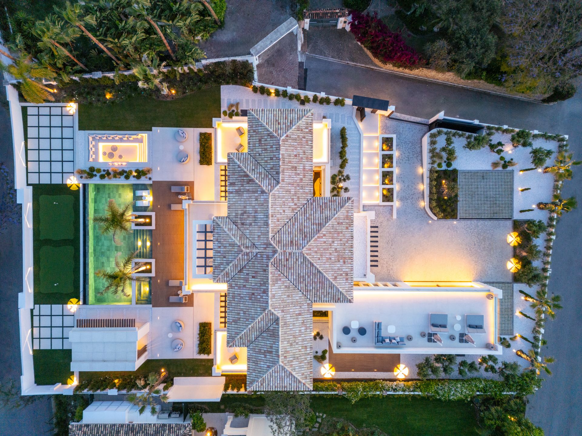 BRAND-NEW VILLA WITH THE BEST VIEWS OVER THE MEDITERRANEAN & MARBELLA