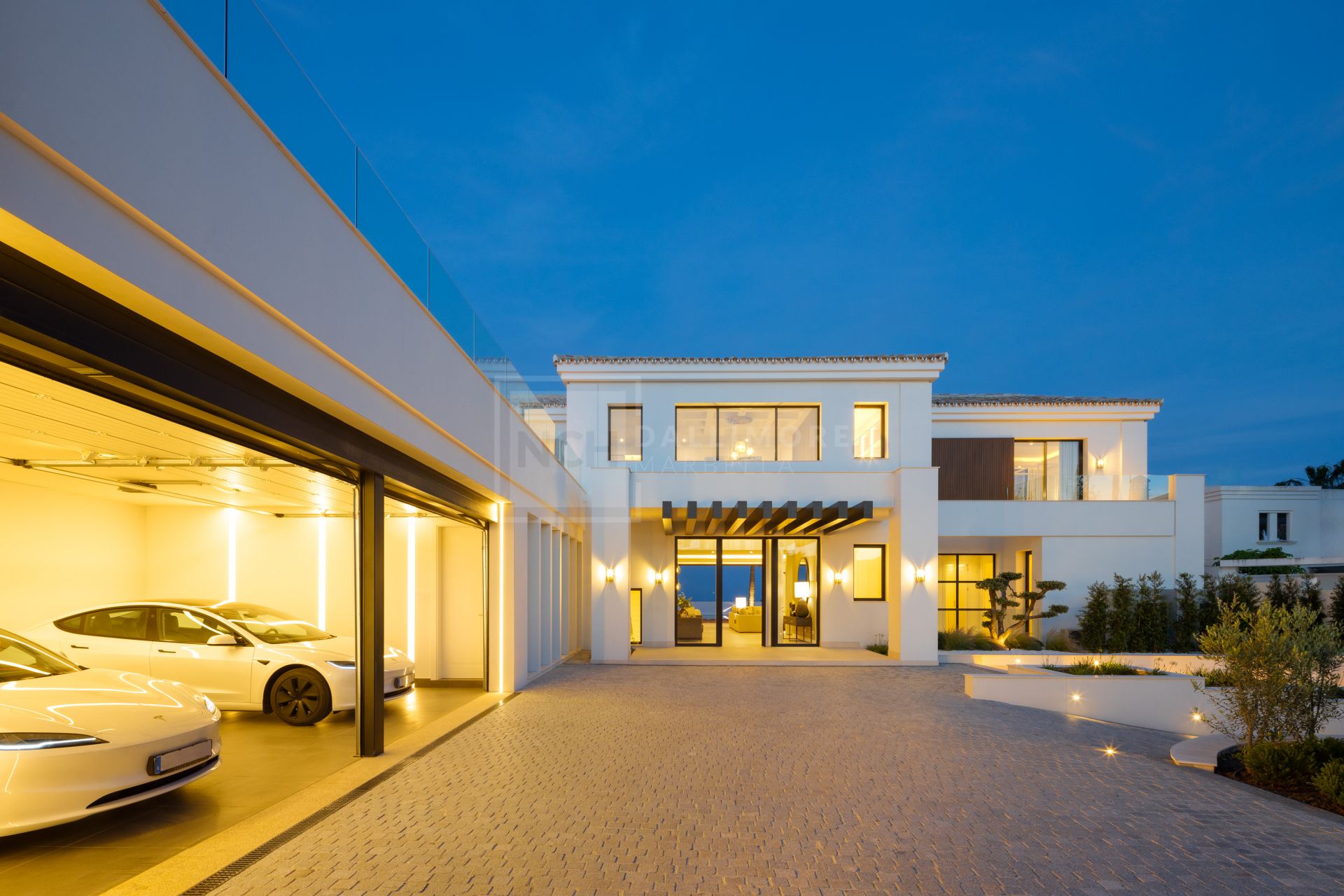 BRAND-NEW VILLA WITH THE BEST VIEWS OVER THE MEDITERRANEAN & MARBELLA
