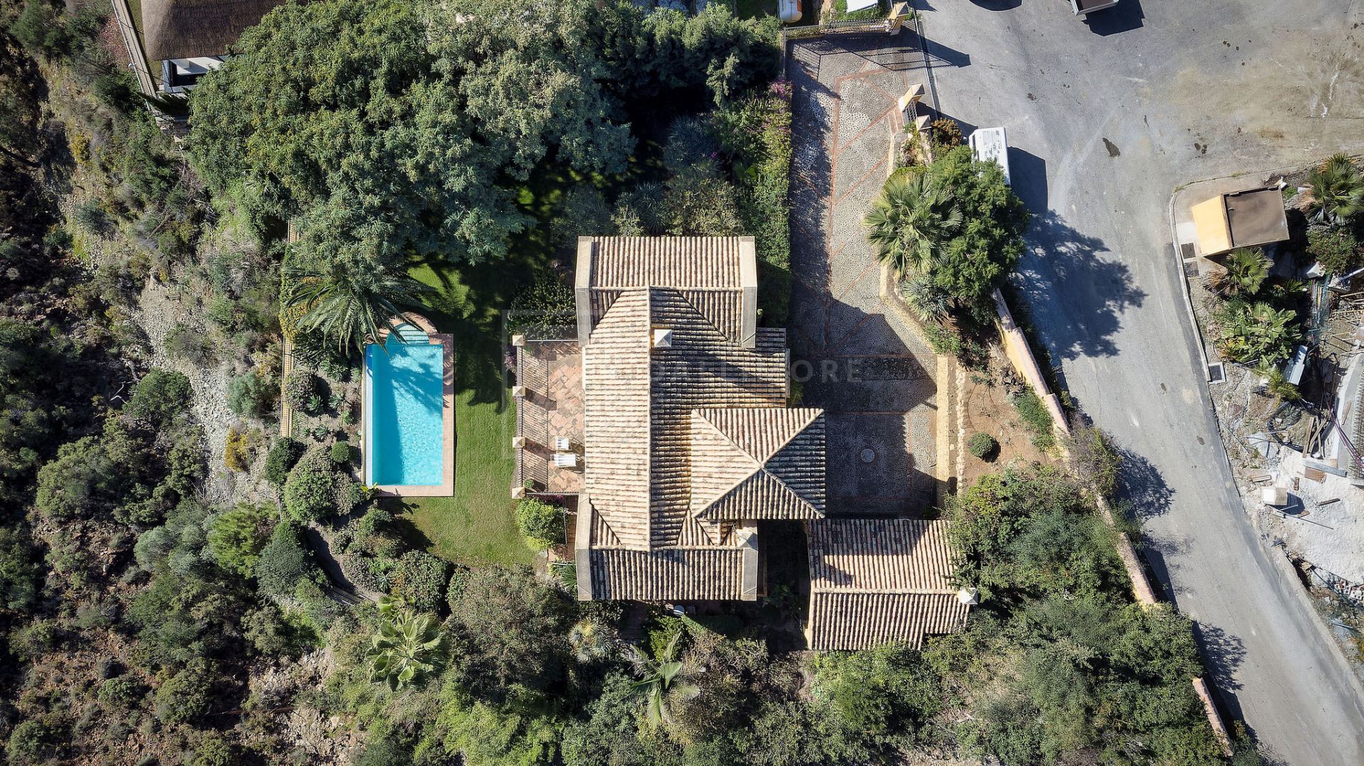 ENCANTADORA VILLA EN LA URBANIZACIÓN PRIVADA DE EL MADROÑAL