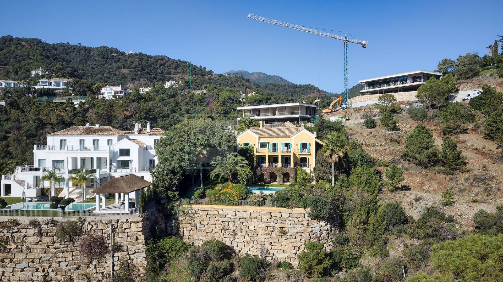 ENCANTADORA VILLA EN LA URBANIZACIÓN PRIVADA DE EL MADROÑAL