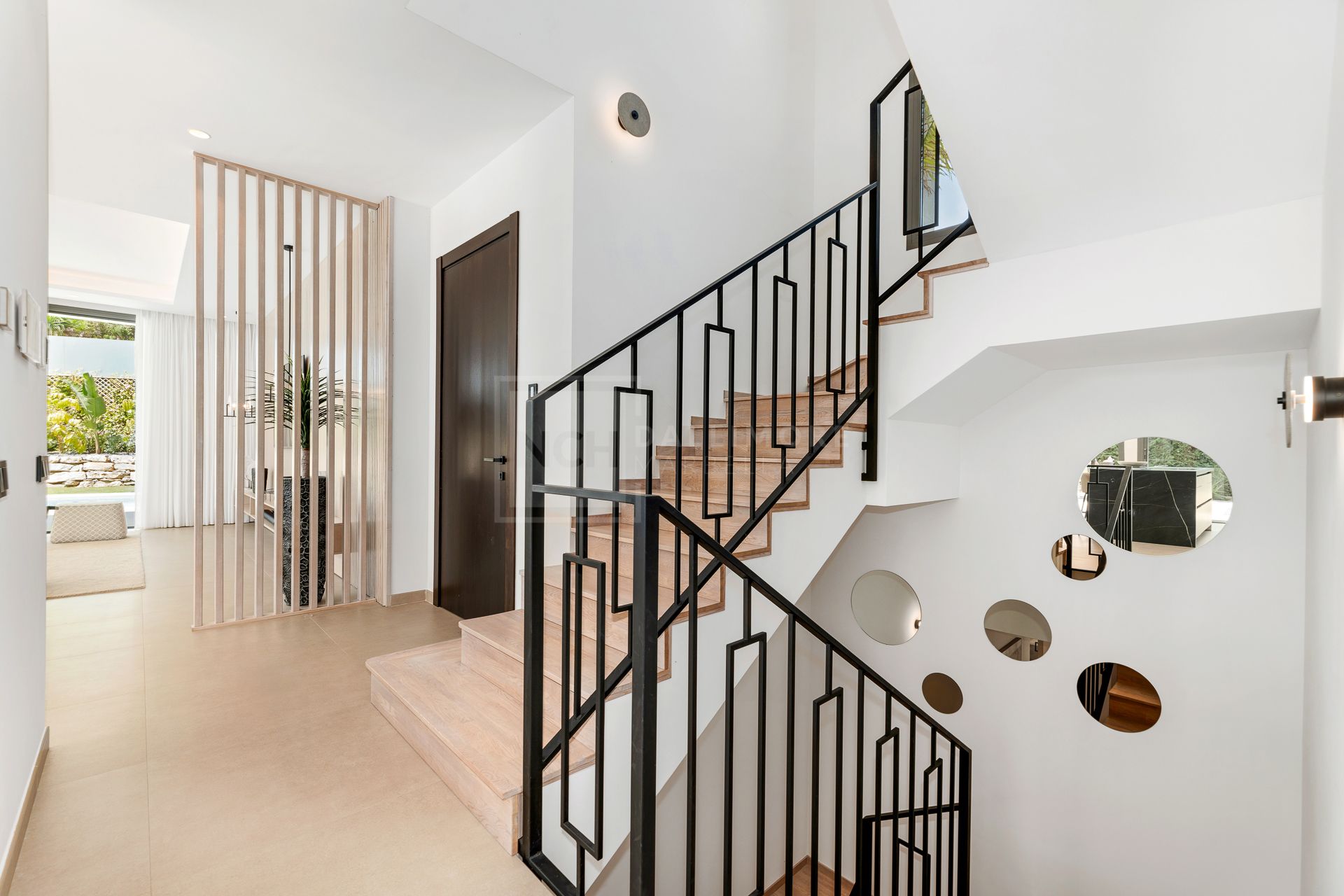 MODERN VILLA LOCATED IN MARBELLA'S GOLF VALLEY