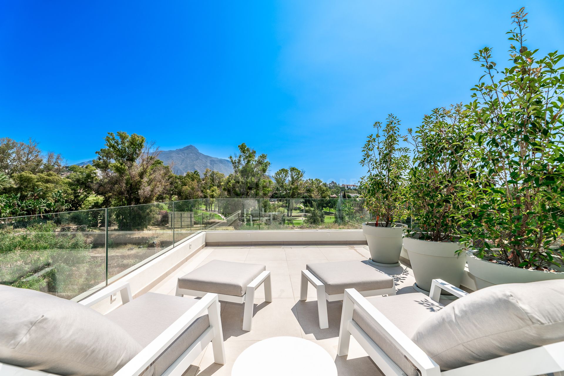 MODERN VILLA LOCATED IN MARBELLA'S GOLF VALLEY