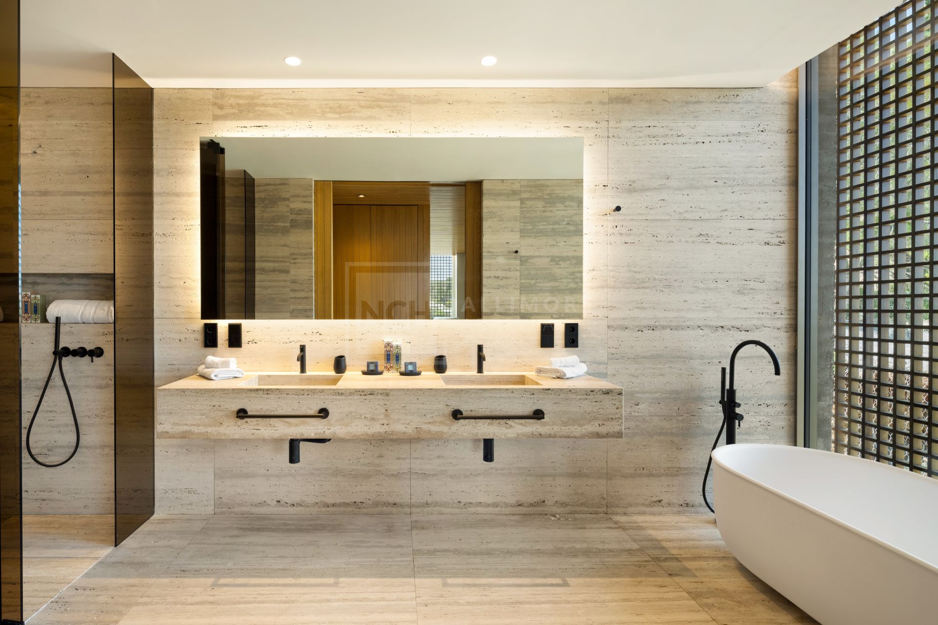 STUNNING CONTEMPORARY VILLA LOCATED IN THE GATED COMMUNITY OF EL MADROÑAL