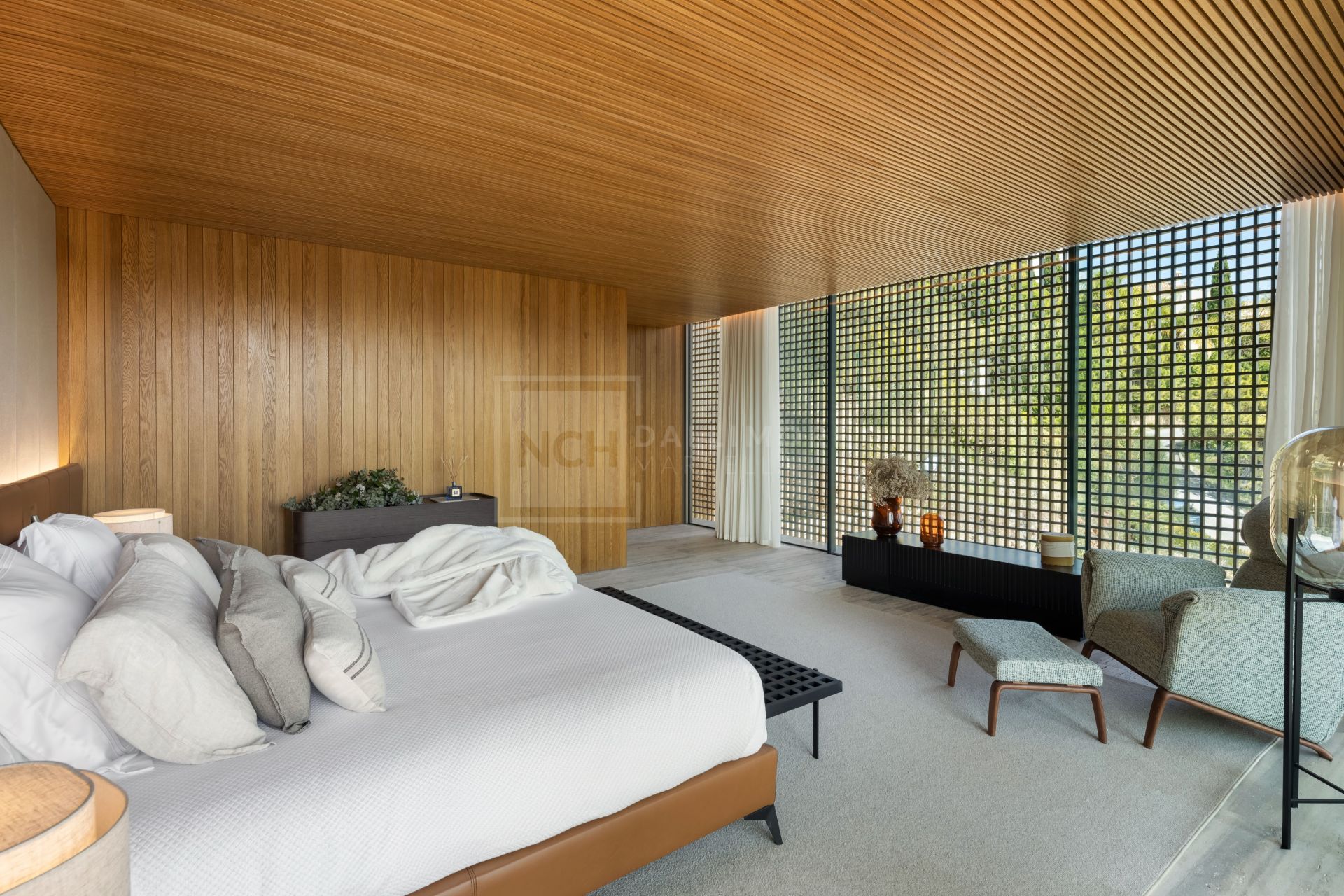 STUNNING CONTEMPORARY VILLA LOCATED IN THE GATED COMMUNITY OF EL MADROÑAL