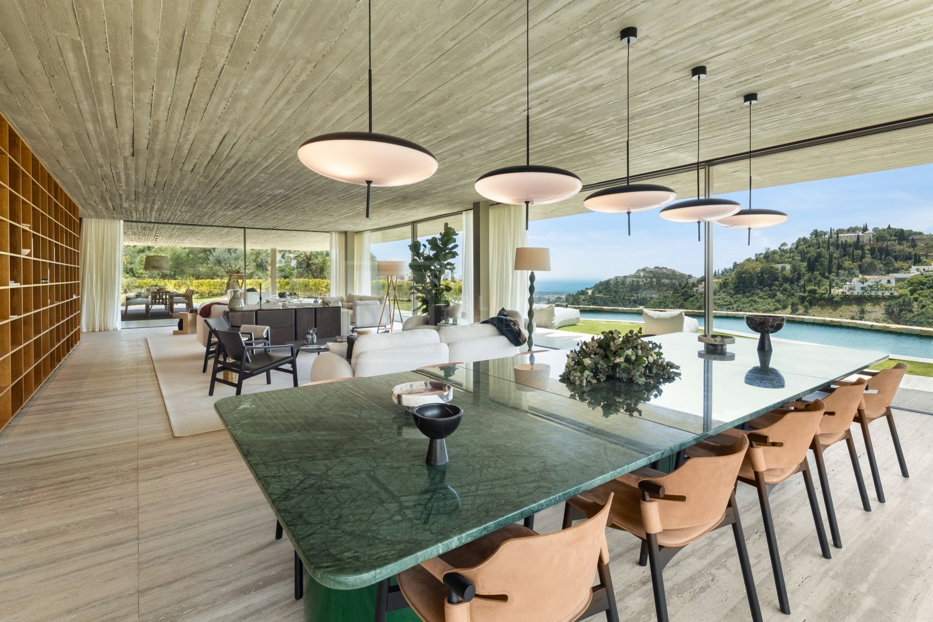 STUNNING CONTEMPORARY VILLA LOCATED IN THE GATED COMMUNITY OF EL MADROÑAL