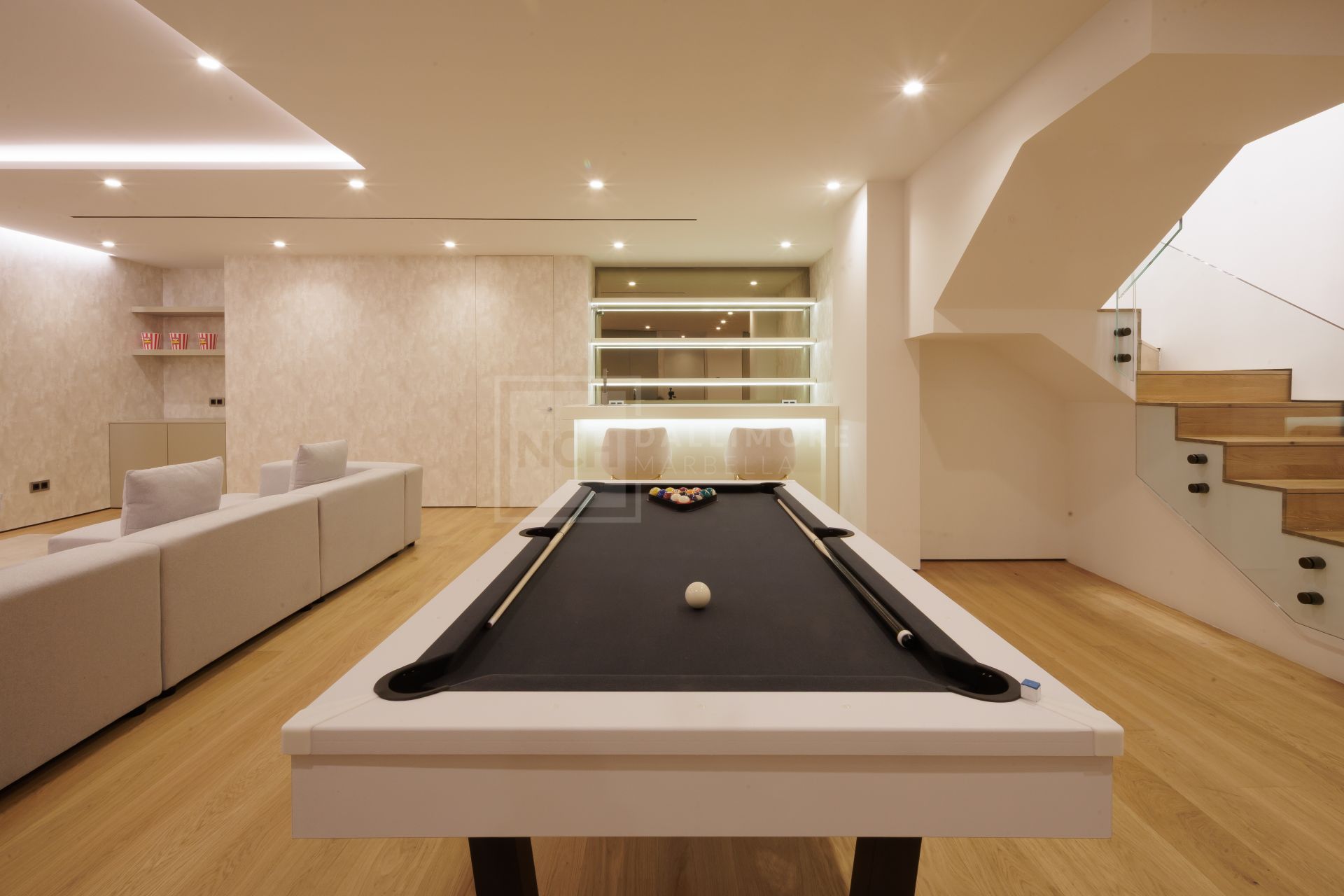 STUNNING 6-BEDROOM DUPLEX APARTMENT ON MARBELLA'S GOLDEN MILE