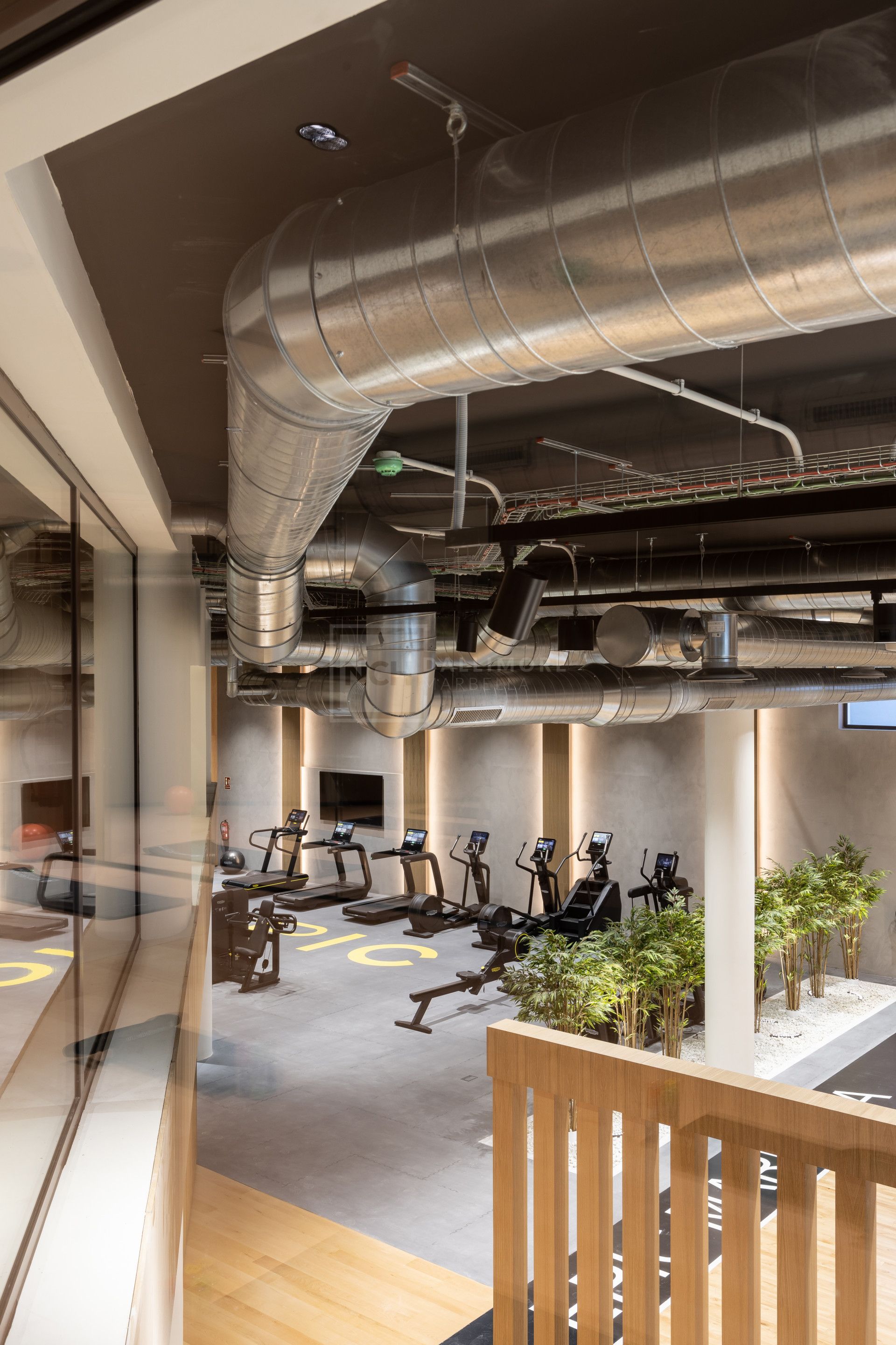 STUNNING 6-BEDROOM DUPLEX APARTMENT ON MARBELLA'S GOLDEN MILE