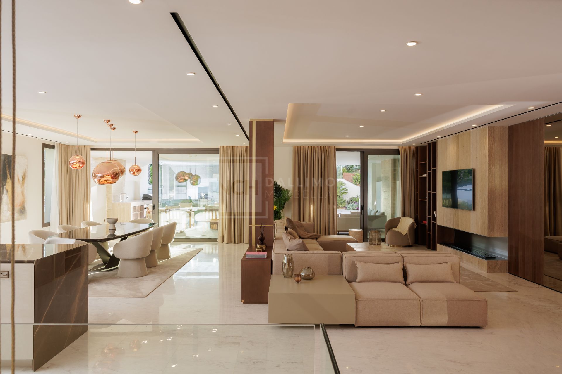 STUNNING 6-BEDROOM DUPLEX APARTMENT ON MARBELLA'S GOLDEN MILE