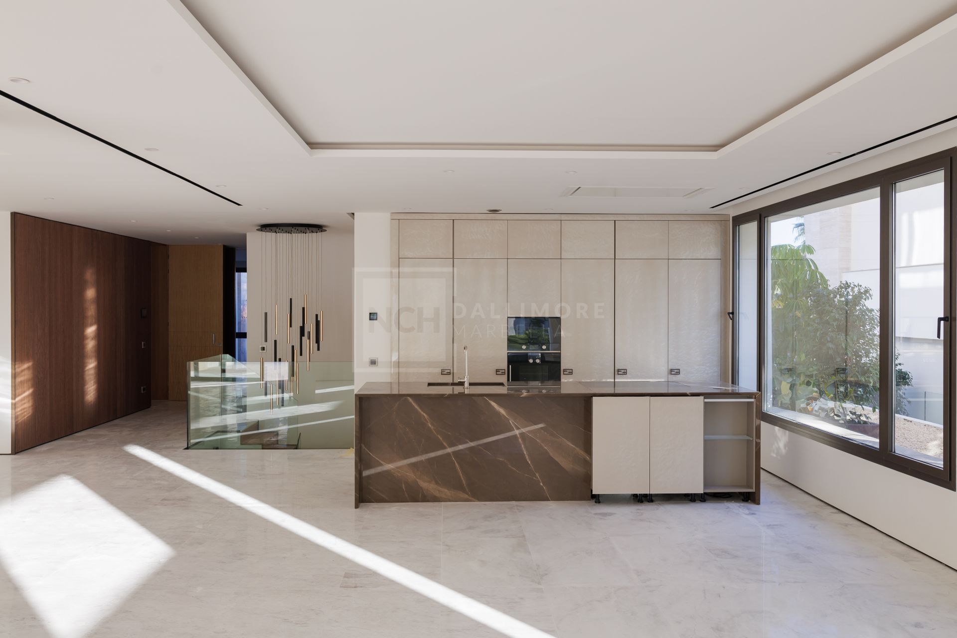 STUNNING 6-BEDROOM DUPLEX APARTMENT ON MARBELLA'S GOLDEN MILE