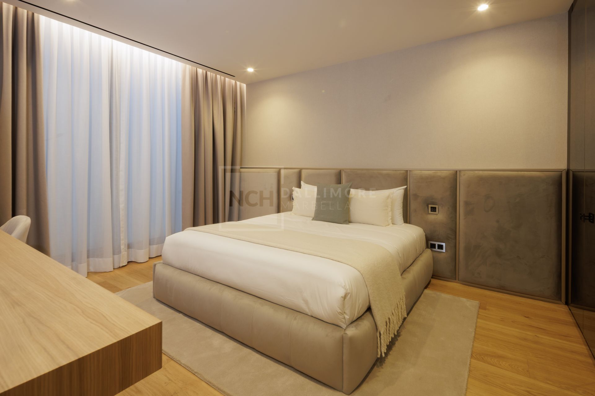 STUNNING 6-BEDROOM DUPLEX APARTMENT ON MARBELLA'S GOLDEN MILE