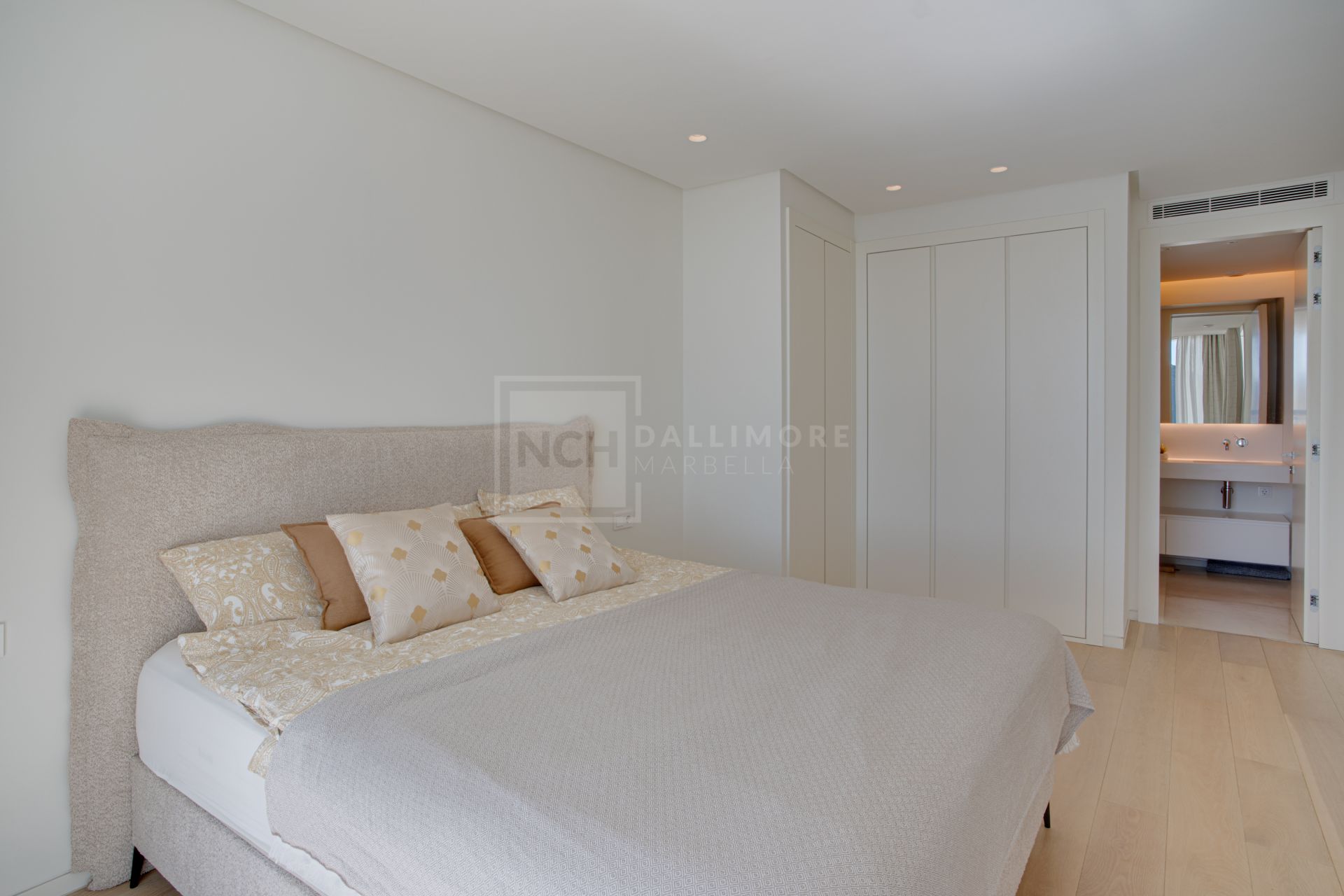 MODERN 2-BEDROOM APARTMENT IN PALO ALTO