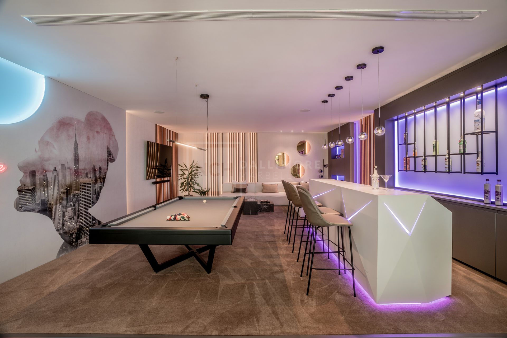 ULTRA-MODERN MANSION LOCATED IN THE HILLS ABOVE MARBELLA