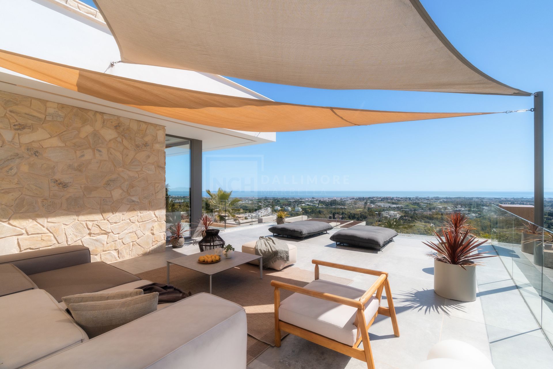 ULTRA-MODERN MANSION LOCATED IN THE HILLS ABOVE MARBELLA