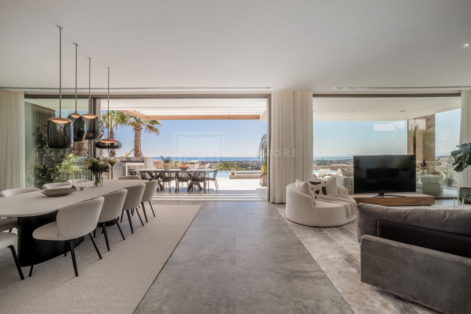 ULTRA-MODERN MANSION LOCATED IN THE HILLS ABOVE MARBELLA