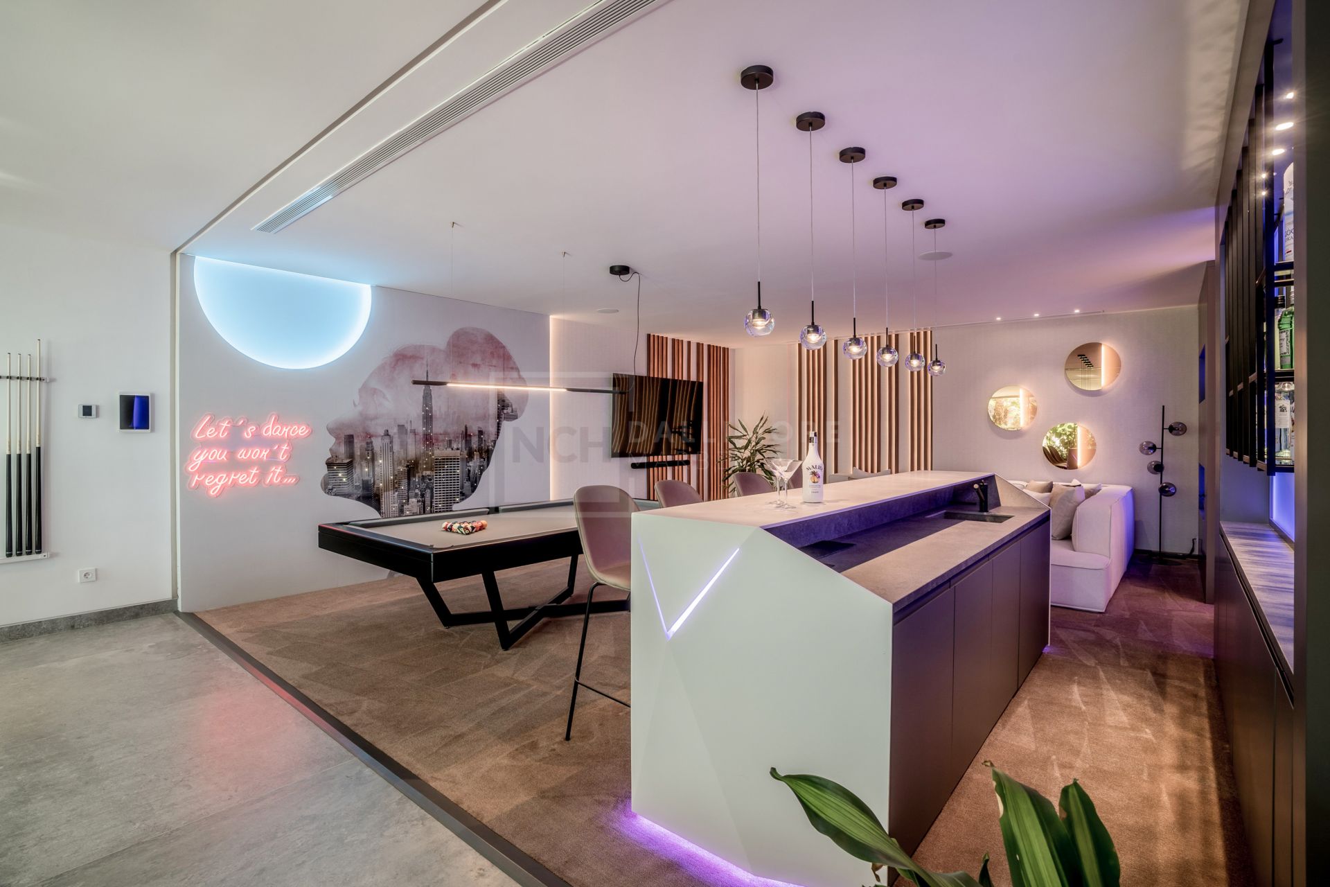 ULTRA-MODERN MANSION LOCATED IN THE HILLS ABOVE MARBELLA