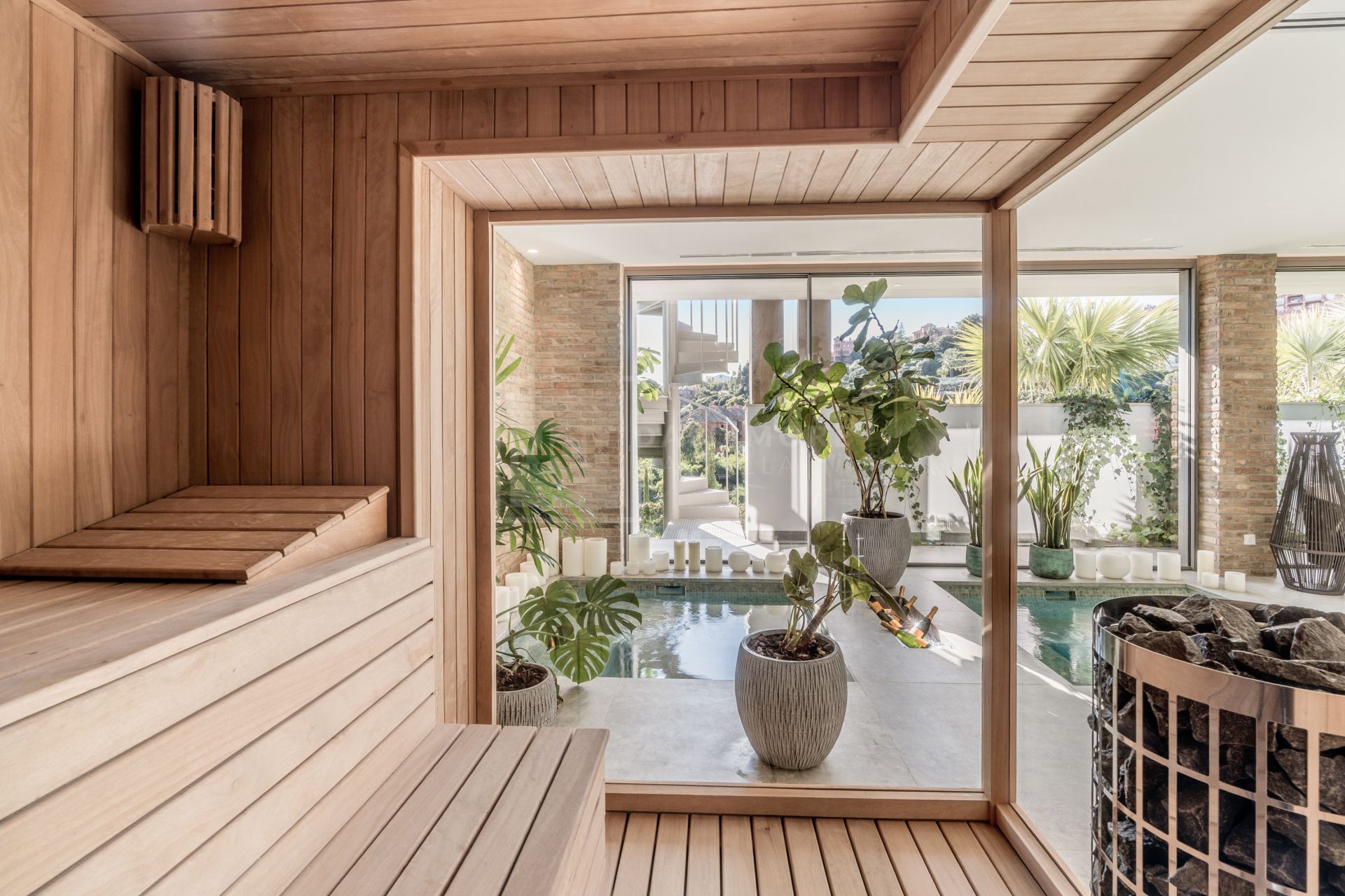 ULTRA-MODERN MANSION LOCATED IN THE HILLS ABOVE MARBELLA