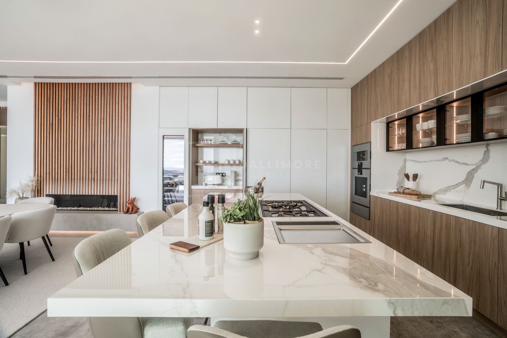 ULTRA-MODERN MANSION LOCATED IN THE HILLS ABOVE MARBELLA