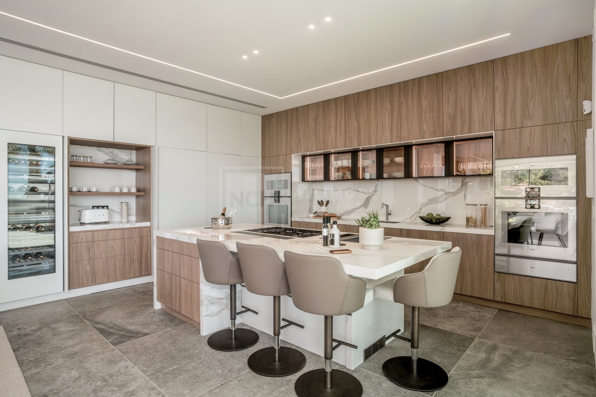 ULTRA-MODERN MANSION LOCATED IN THE HILLS ABOVE MARBELLA