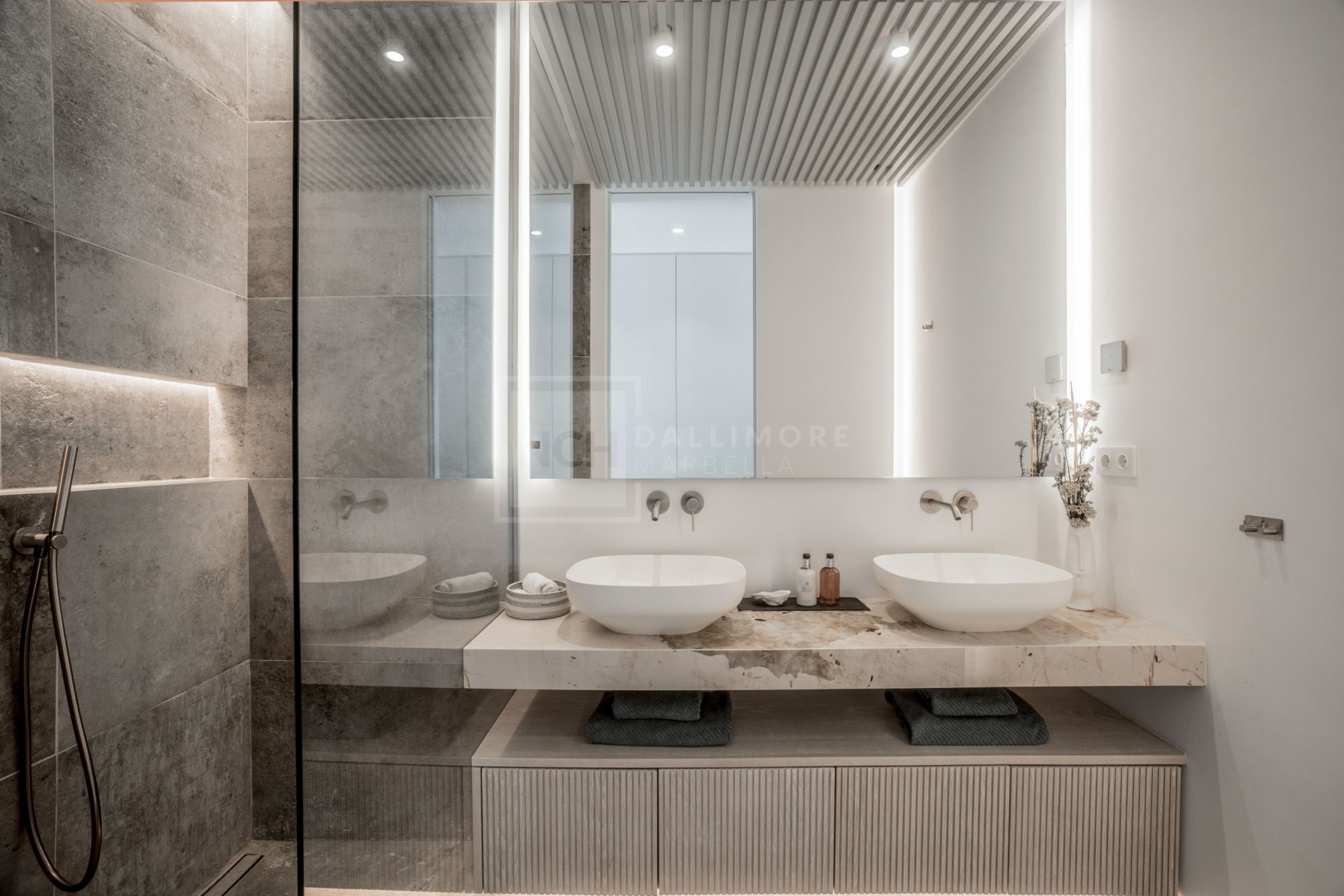 ULTRA-MODERN MANSION LOCATED IN THE HILLS ABOVE MARBELLA