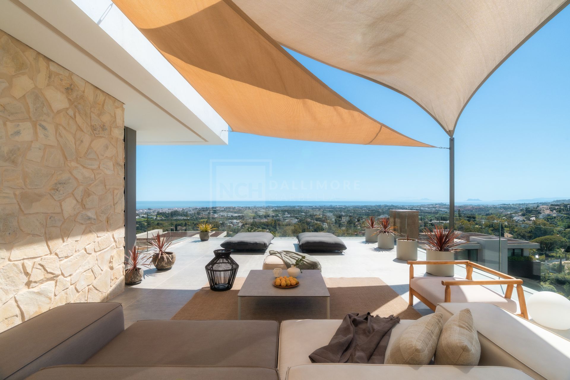 ULTRA-MODERN MANSION LOCATED IN THE HILLS ABOVE MARBELLA