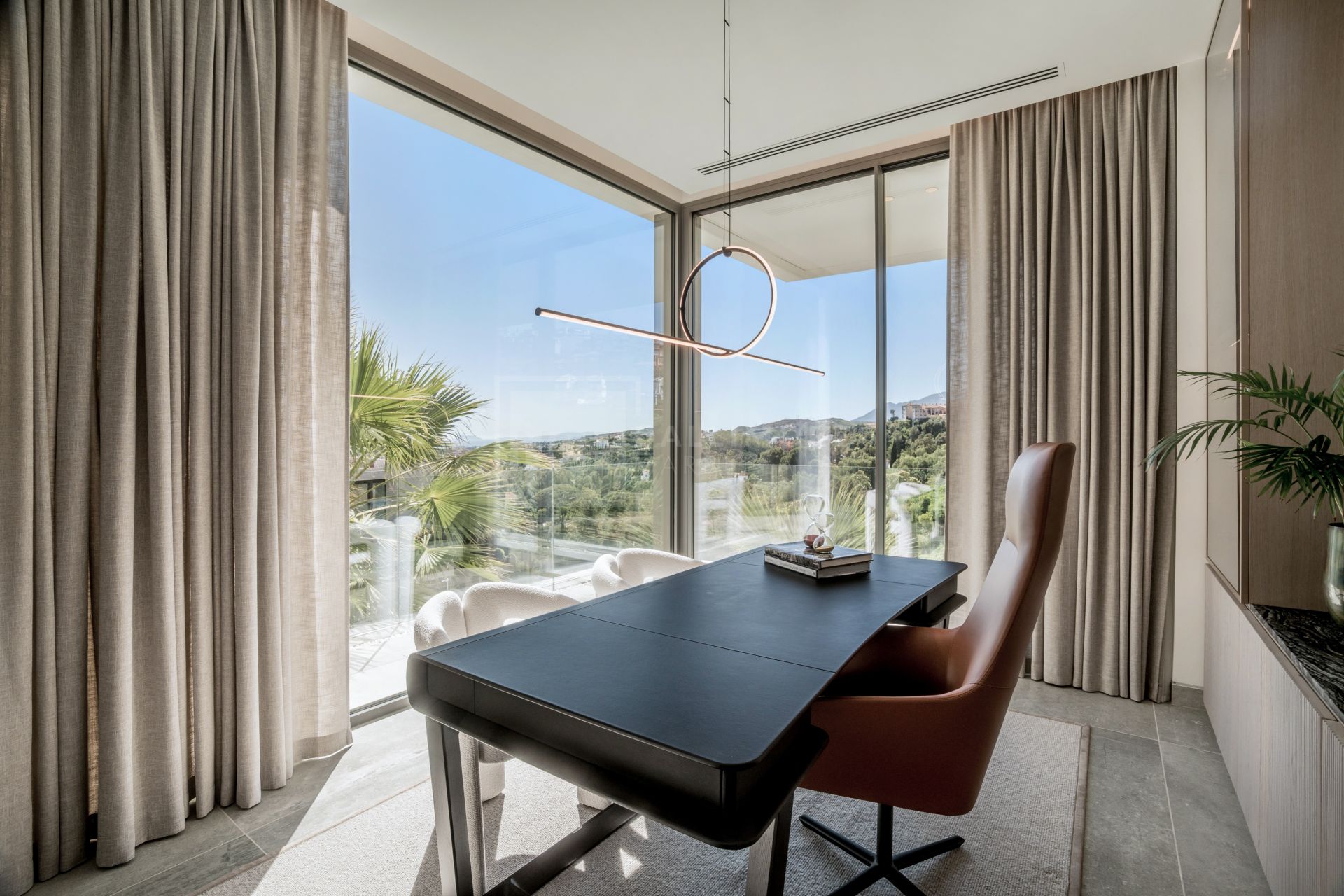 ULTRA-MODERN MANSION LOCATED IN THE HILLS ABOVE MARBELLA