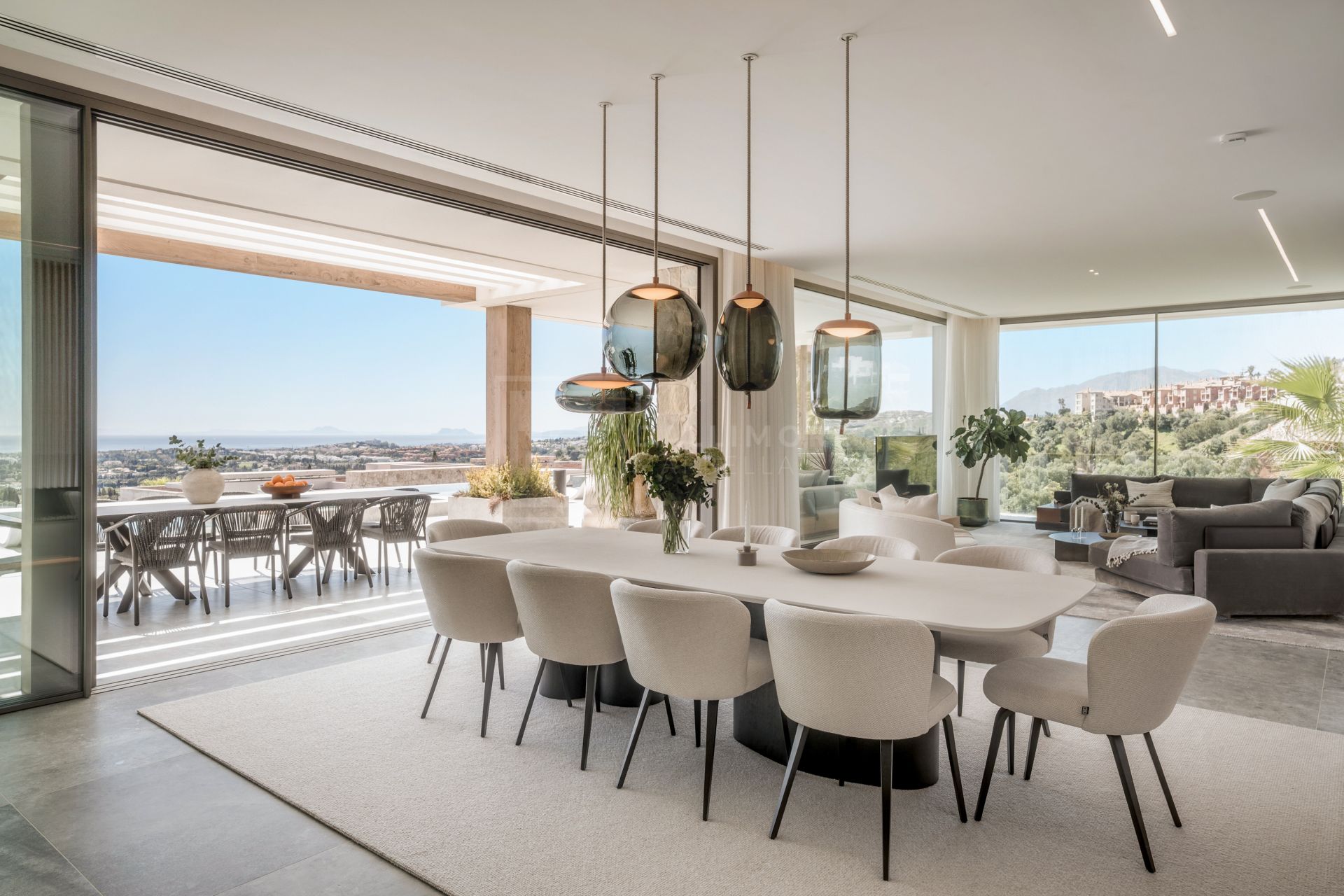 ULTRA-MODERN MANSION LOCATED IN THE HILLS ABOVE MARBELLA