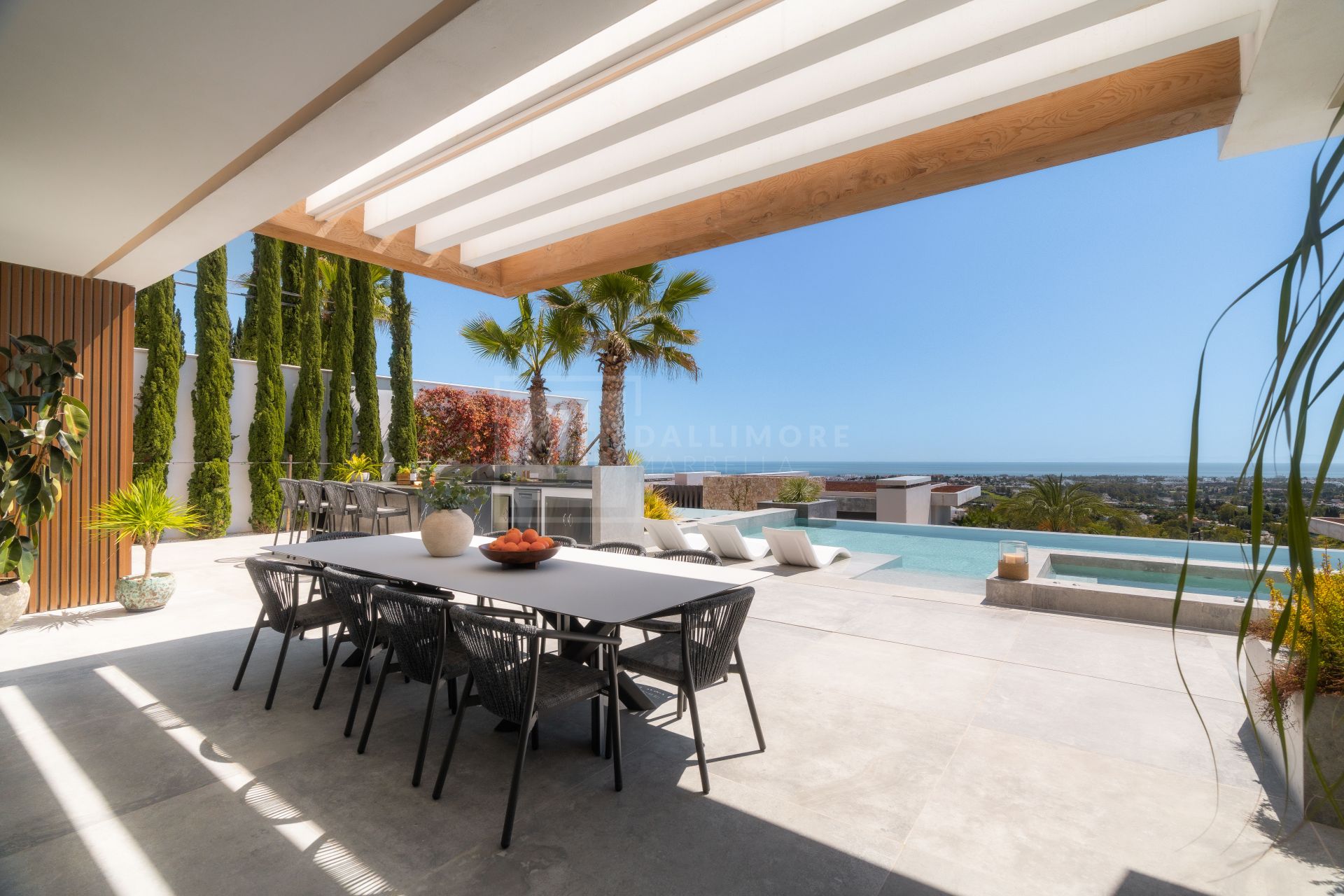 ULTRA-MODERN MANSION LOCATED IN THE HILLS ABOVE MARBELLA