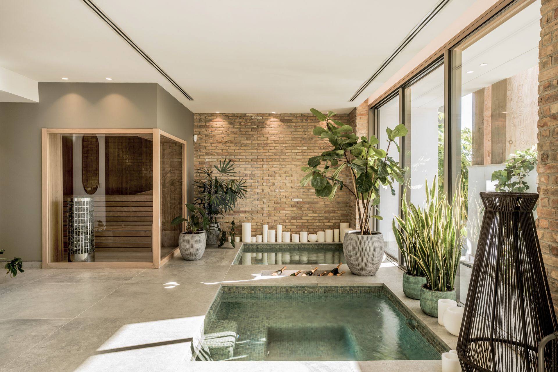 ULTRA-MODERN MANSION LOCATED IN THE HILLS ABOVE MARBELLA