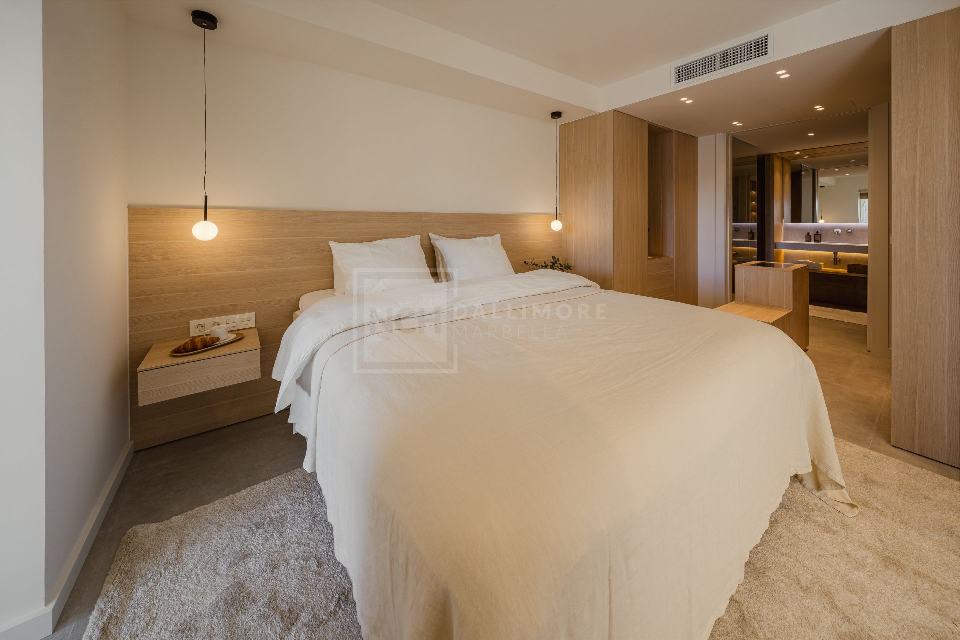 APARTAMENTO EN PLANTA BAJA TOTALMENTE REFORMADO EN NUEVA ANDALUCÍA
