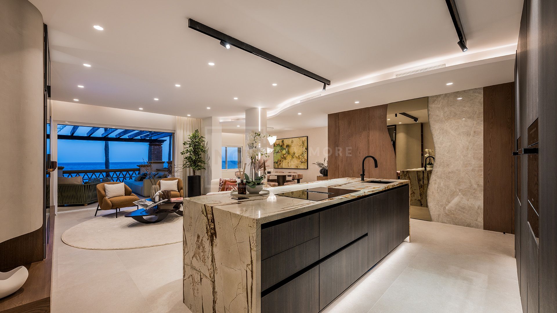 FRONT LINE BEACH LUXURY APARTMENT IN RIO REAL, MARBELLA EAST