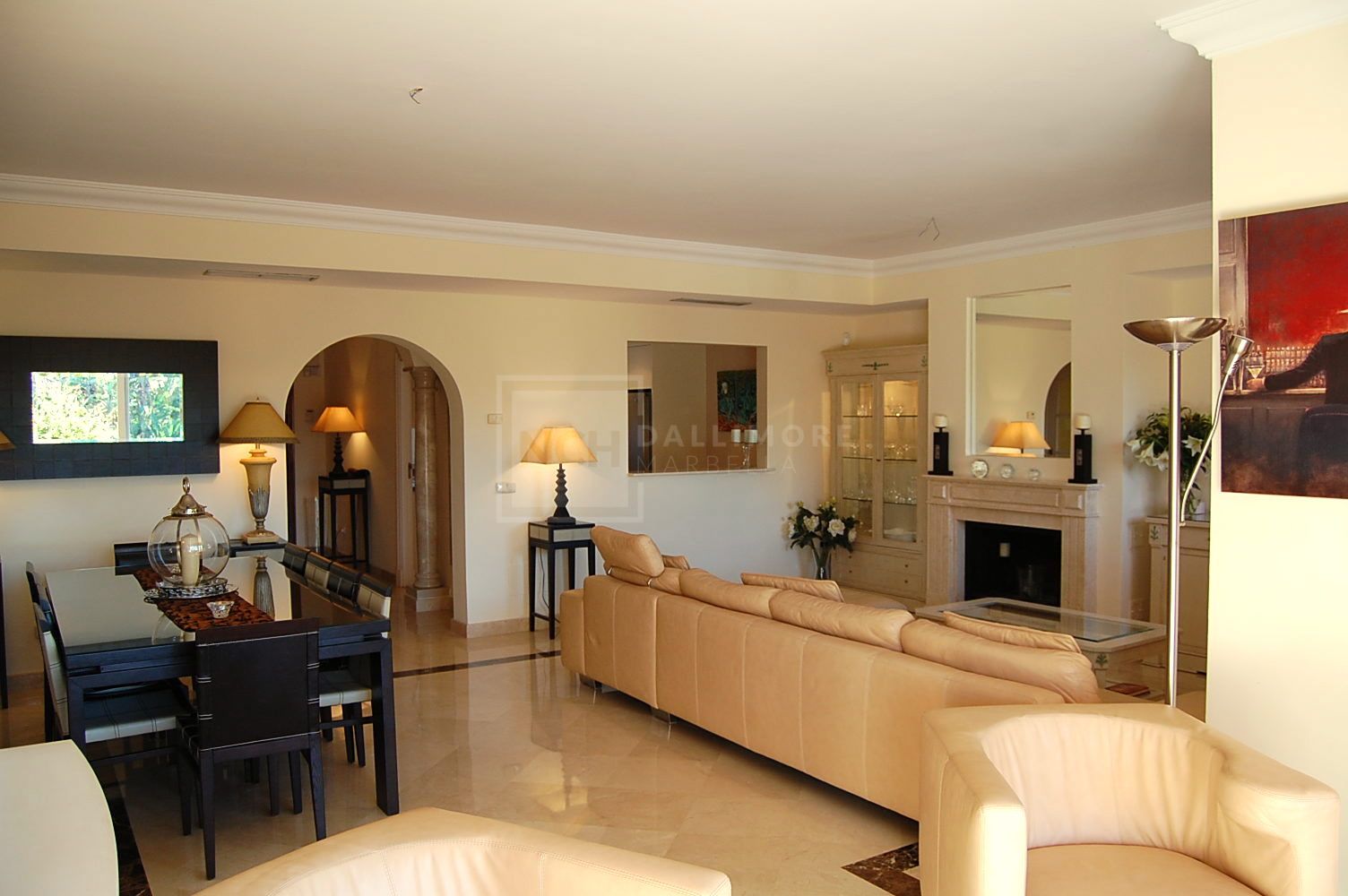 CHARMING SUMMER TOWNHOUSE WITH GARDEN AND POOL VIEWS IN LA ALZAMBRA