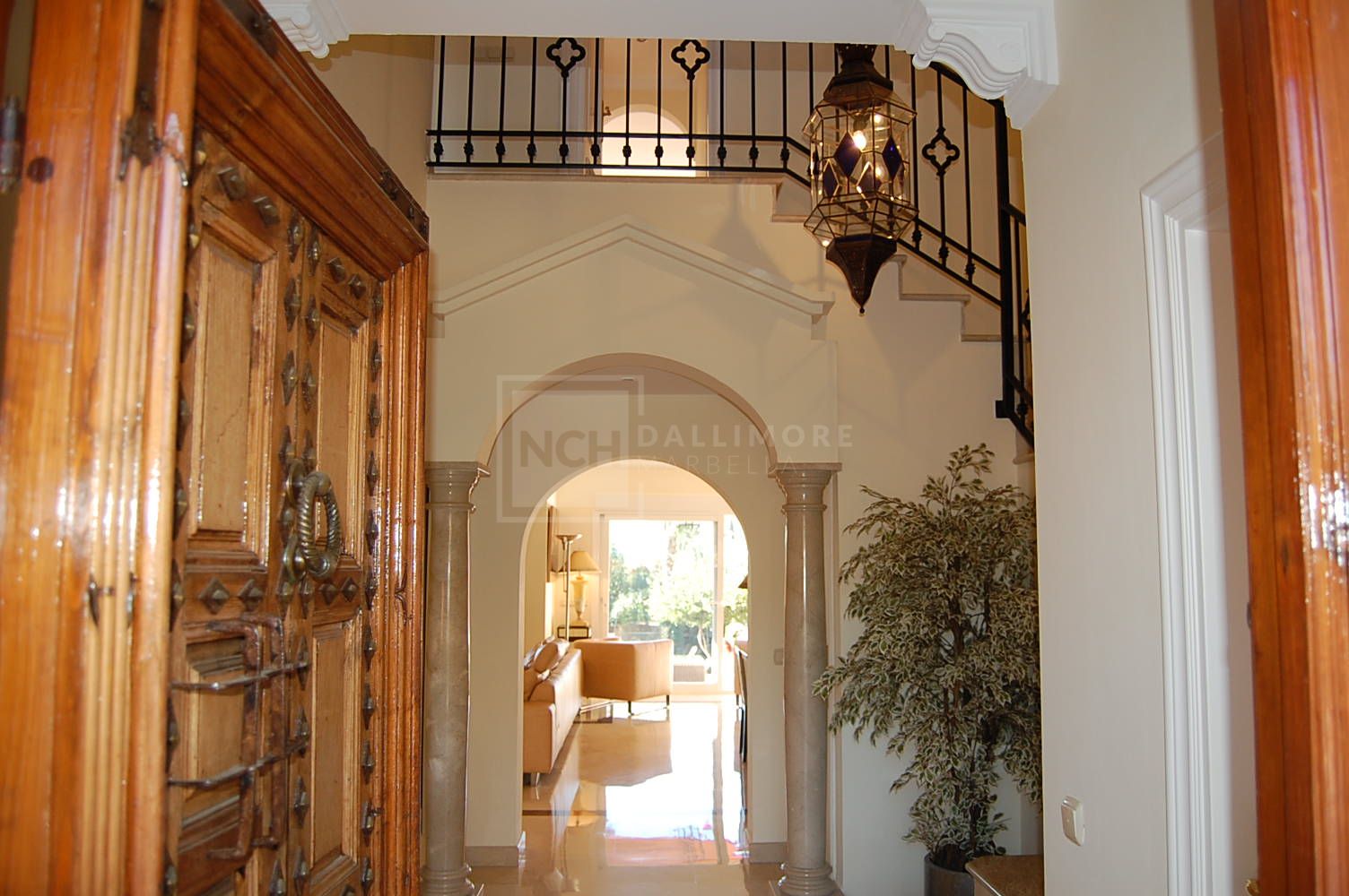 CHARMING SUMMER TOWNHOUSE WITH GARDEN AND POOL VIEWS IN LA ALZAMBRA