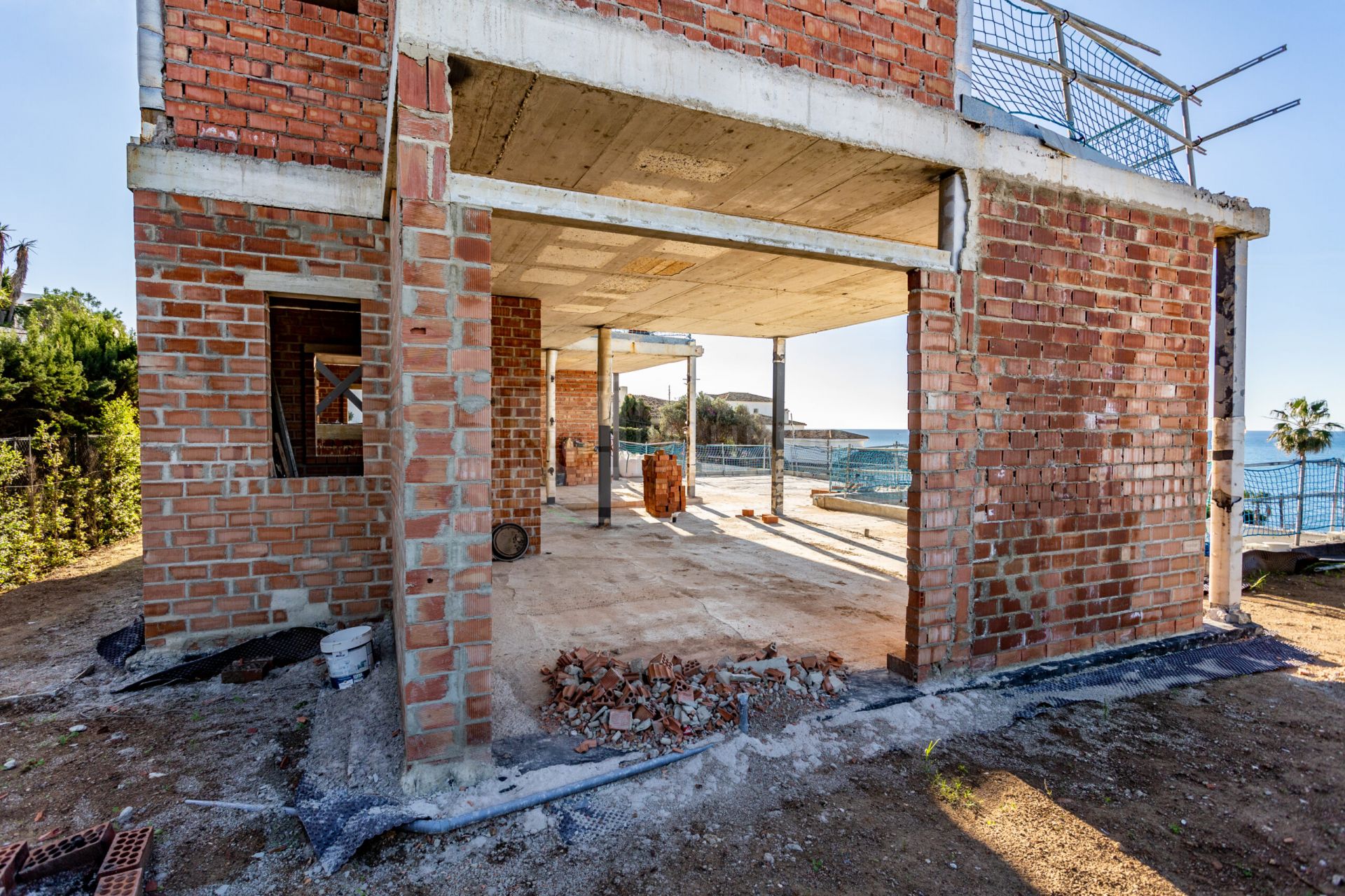 VILLA CON VISTAS FRONTALES AL MAR