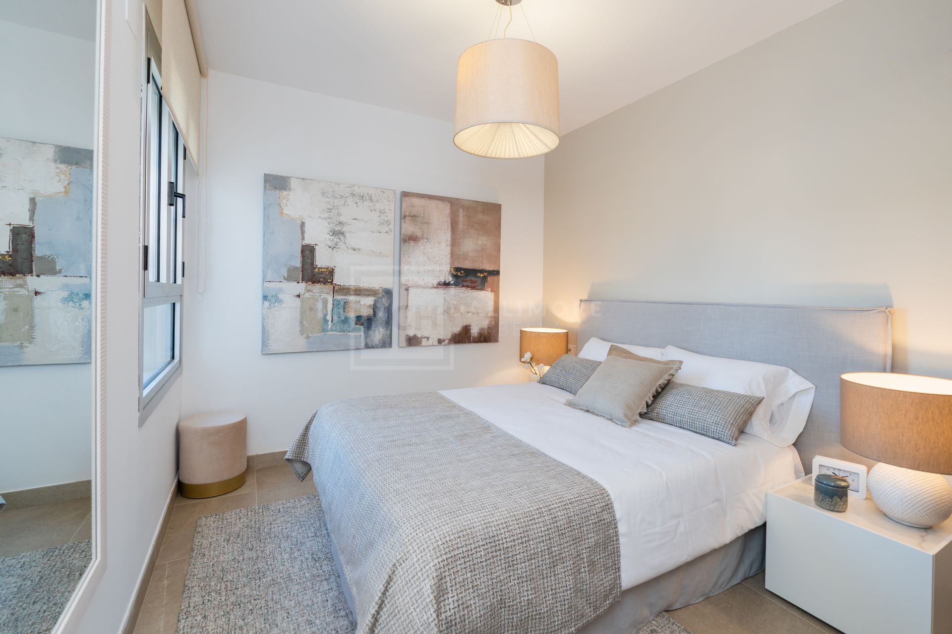 APARTAMENTO DE 3 DORMITORIOS EN ESTEPONA GOLF