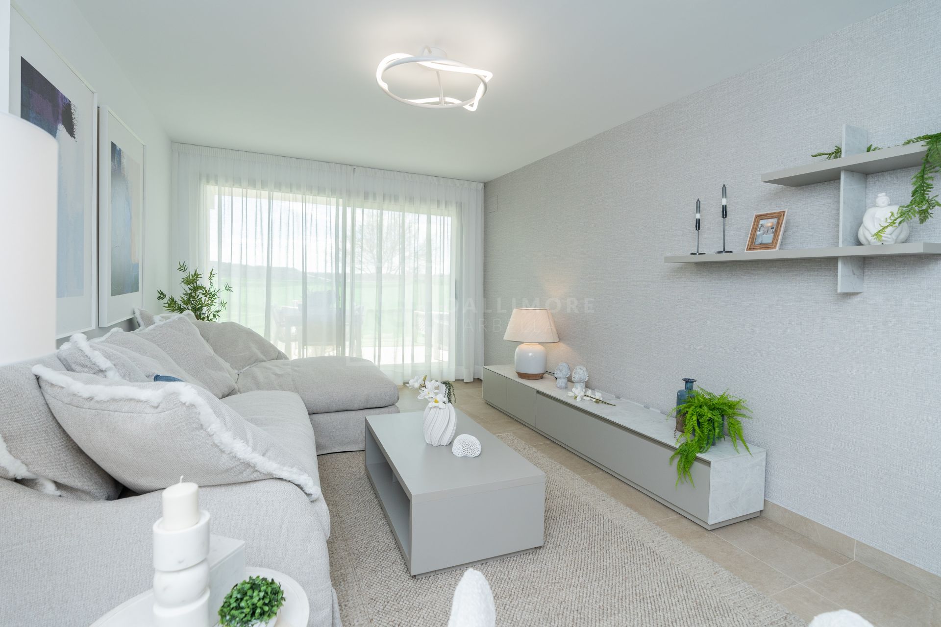 APARTAMENTO DE 3 DORMITORIOS EN ESTEPONA GOLF