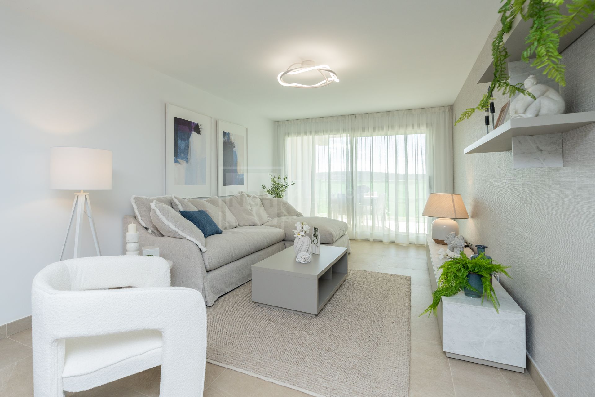 APARTAMENTO DE 3 DORMITORIOS EN ESTEPONA GOLF