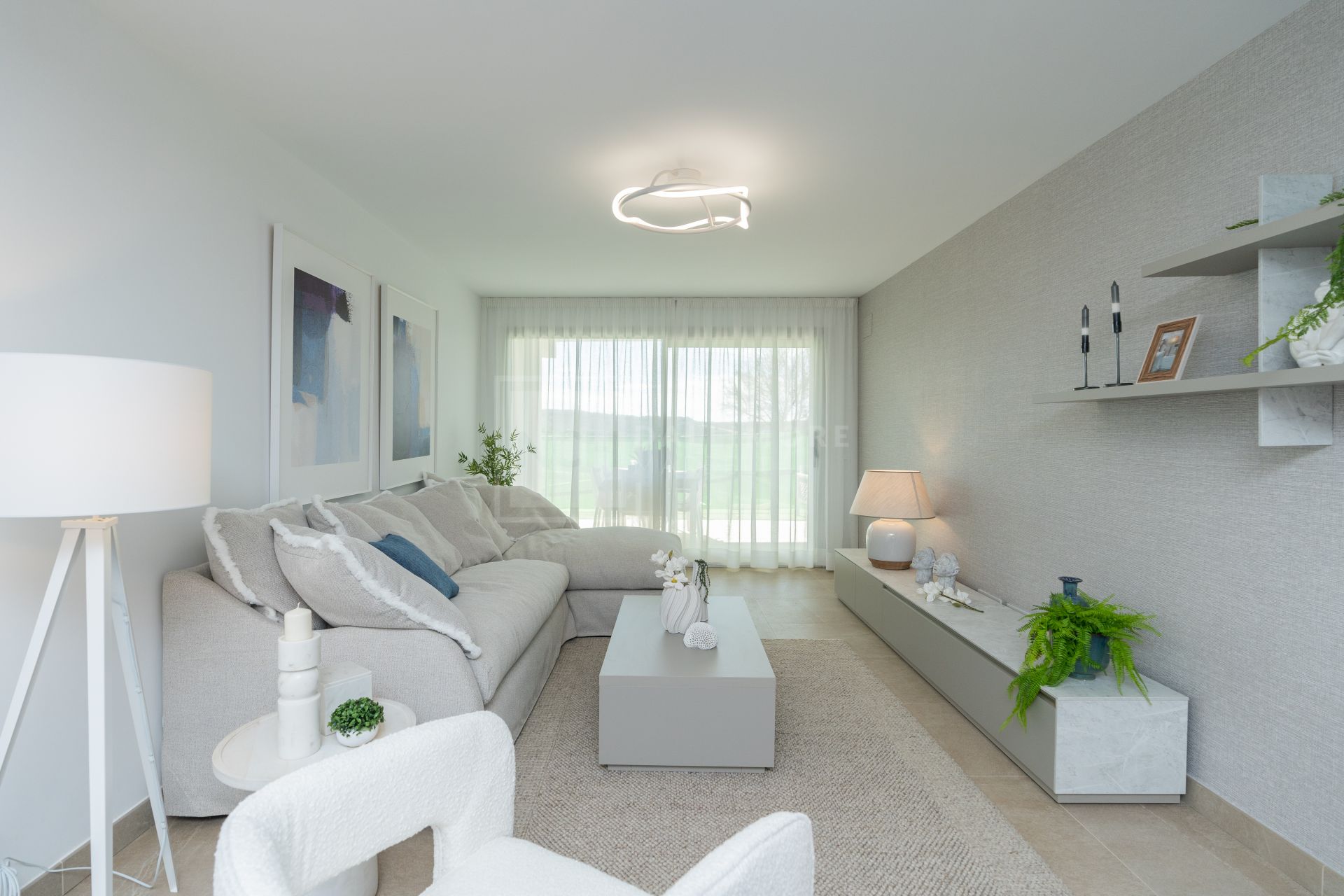 APARTAMENTO DE 3 DORMITORIOS EN ESTEPONA GOLF