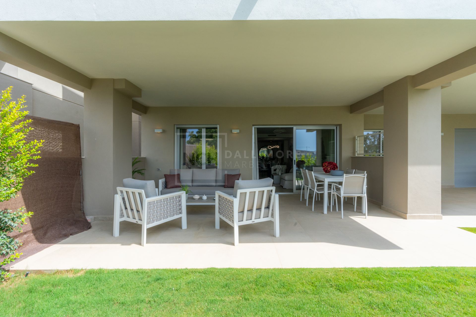 APARTAMENTO DE 3 DORMITORIOS EN ESTEPONA GOLF