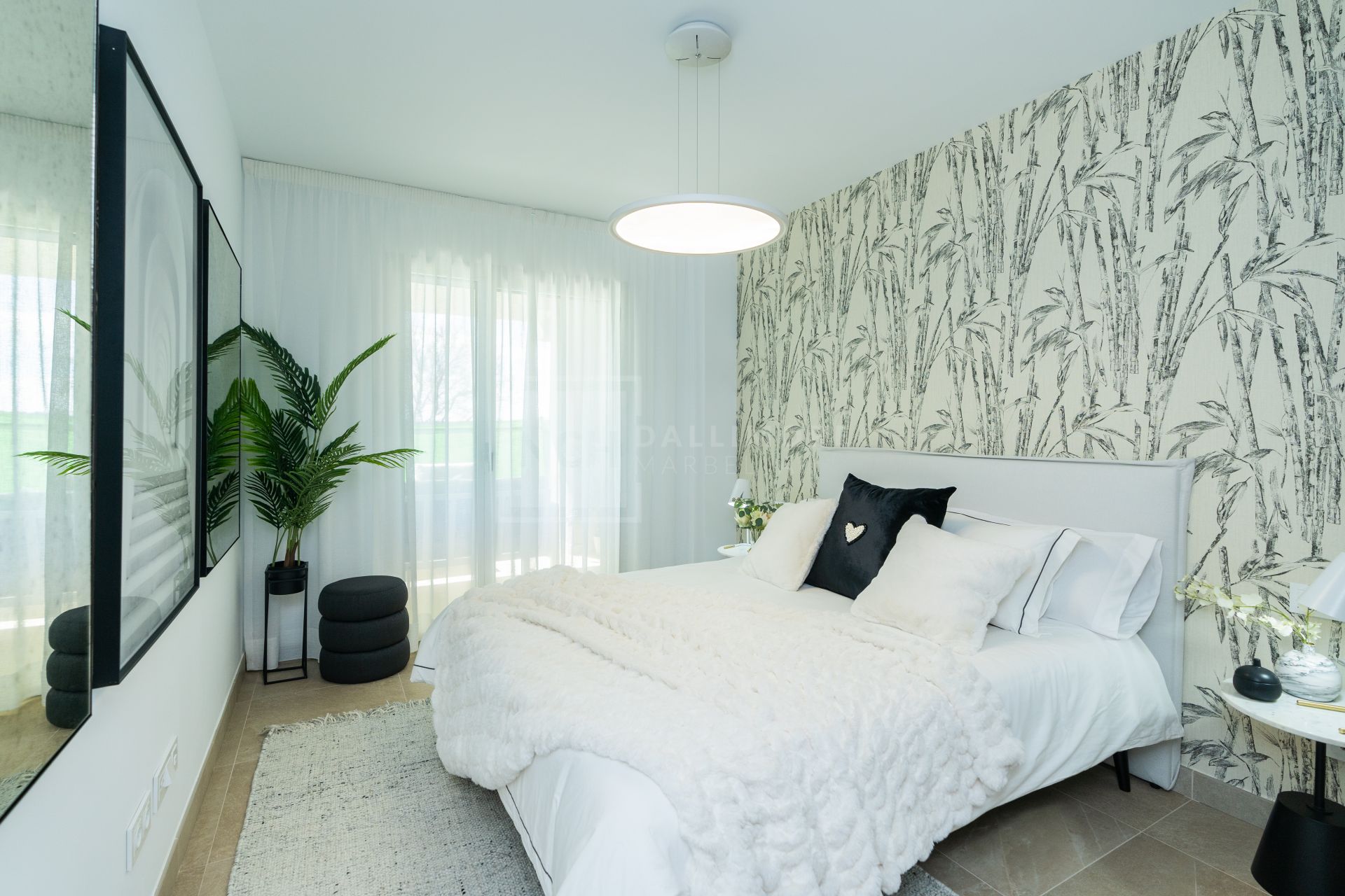 APARTAMENTO DE 3 DORMITORIOS EN ESTEPONA GOLF