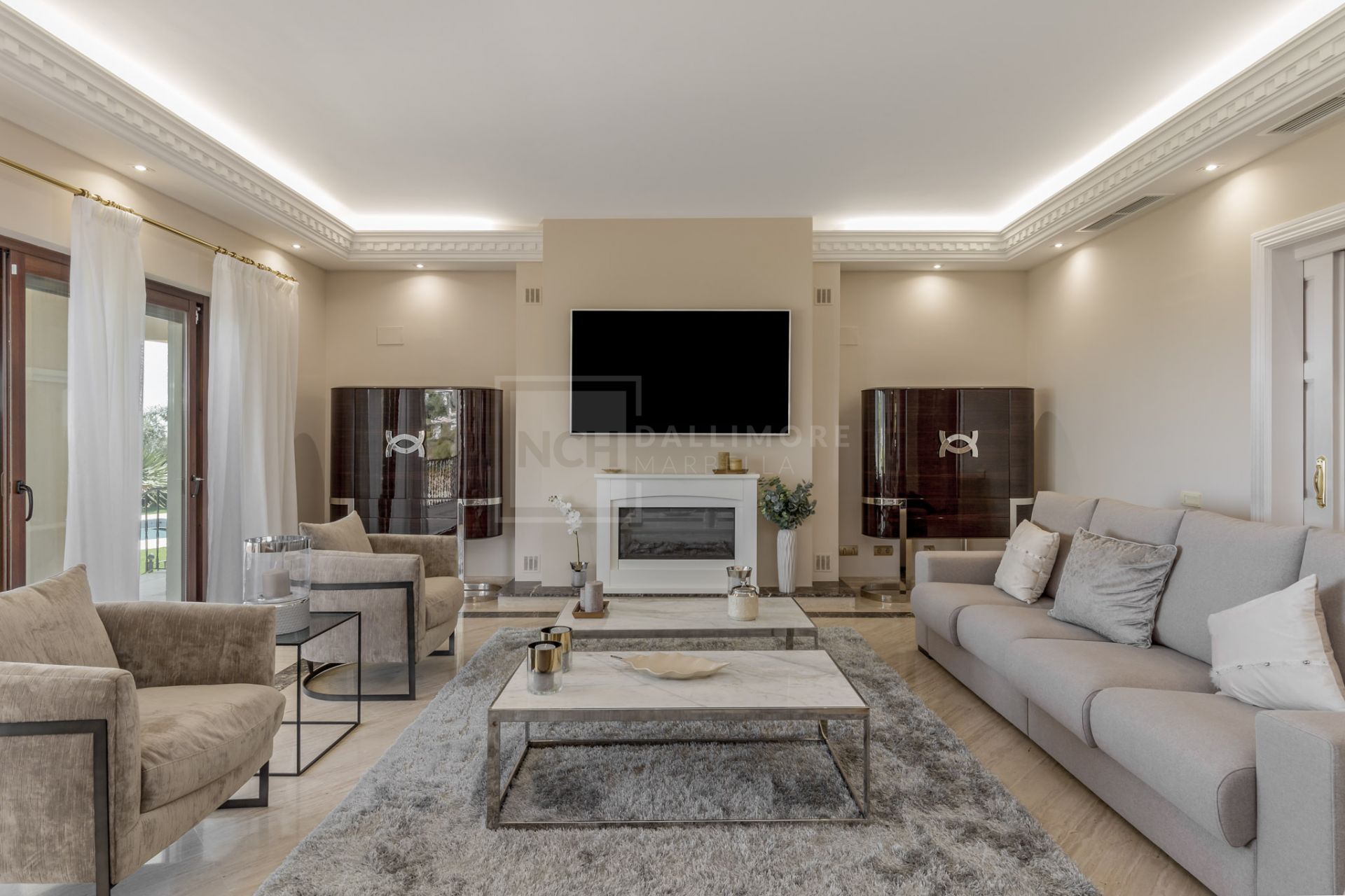 VILLA DE ESTILO ANDALUZ CON VISTAS AL MAR EN PARAÍSO ALTO