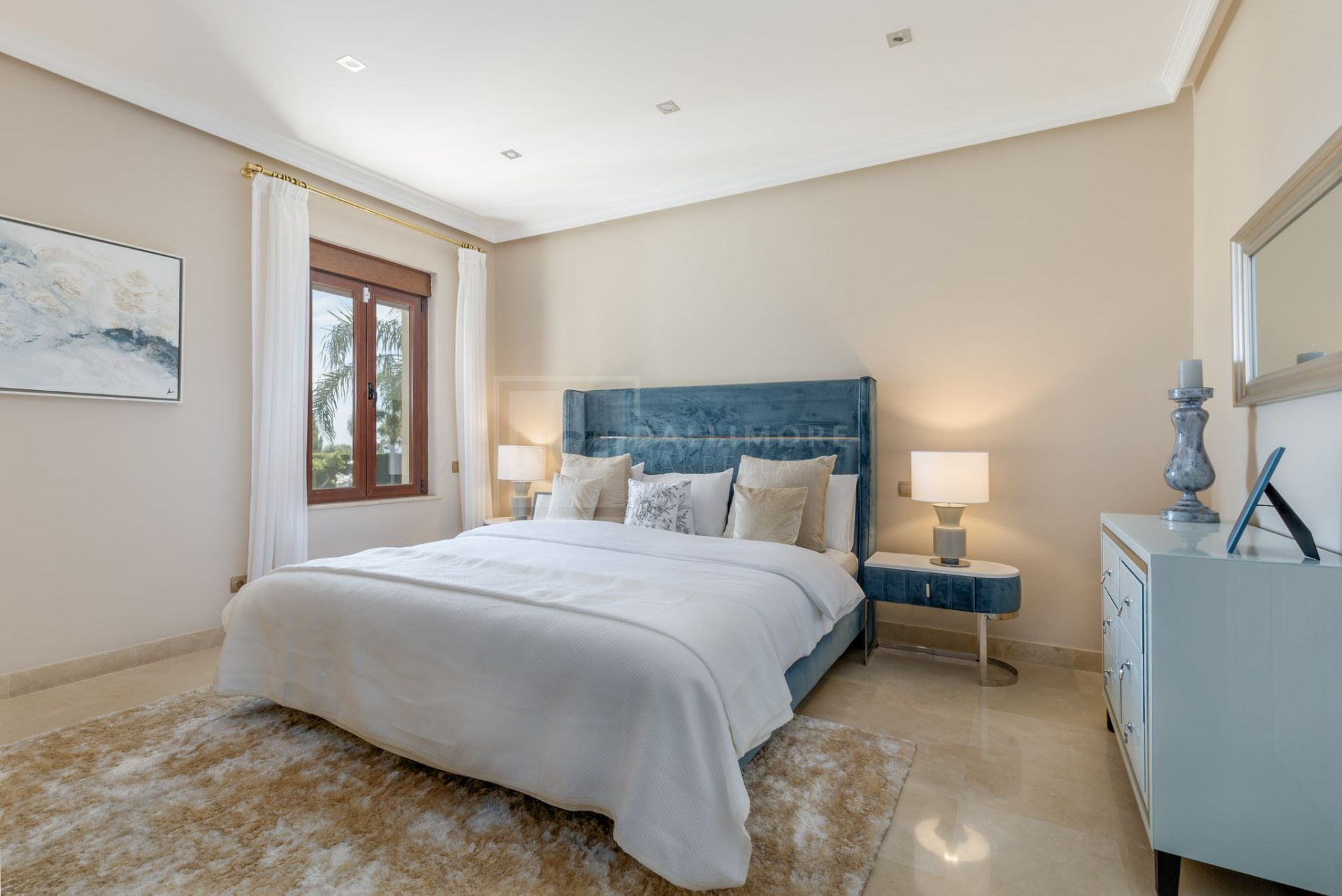 VILLA DE ESTILO ANDALUZ CON VISTAS AL MAR EN PARAÍSO ALTO
