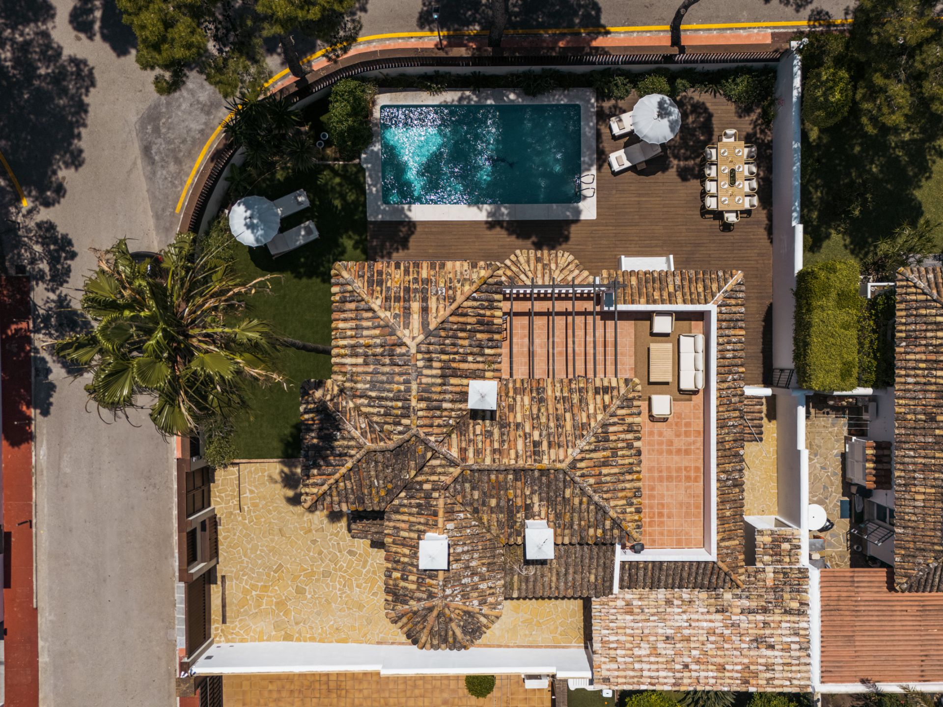 VILLA EN VENTA CERCA DE PUERTO BANÚS