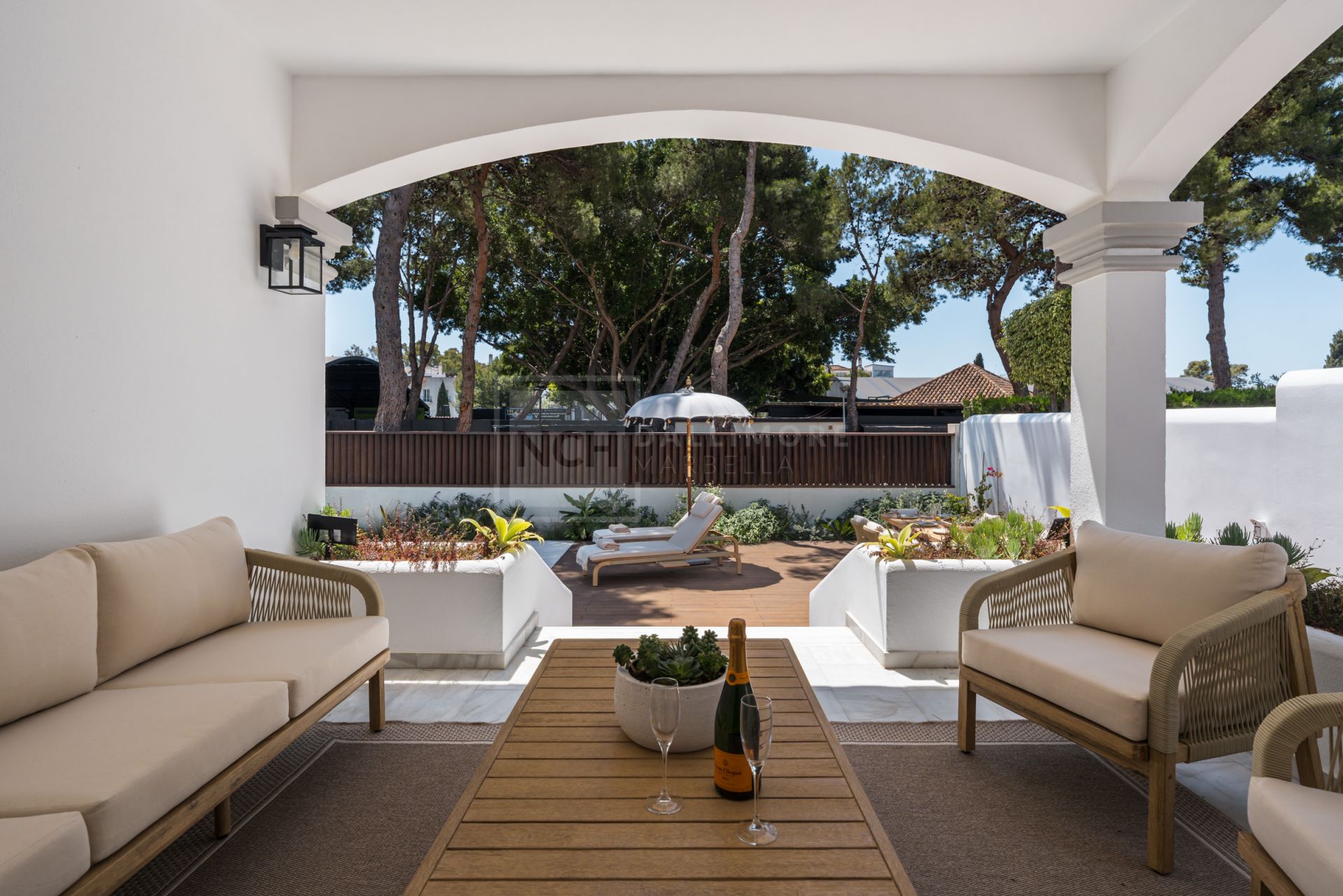 VILLA EN VENTA CERCA DE PUERTO BANÚS