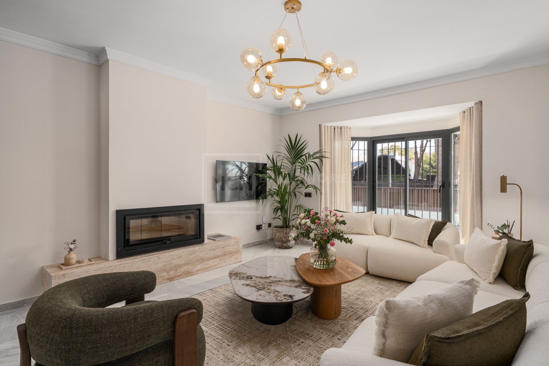 VILLA EN VENTA CERCA DE PUERTO BANÚS