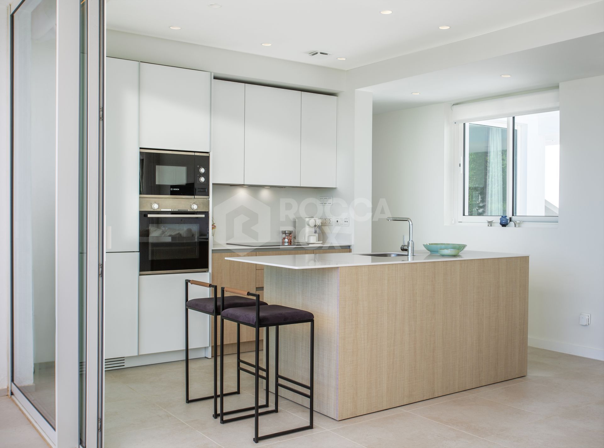 LUXURY PENTHOUSE WITH SEA VIEWS IN PALO ALTO